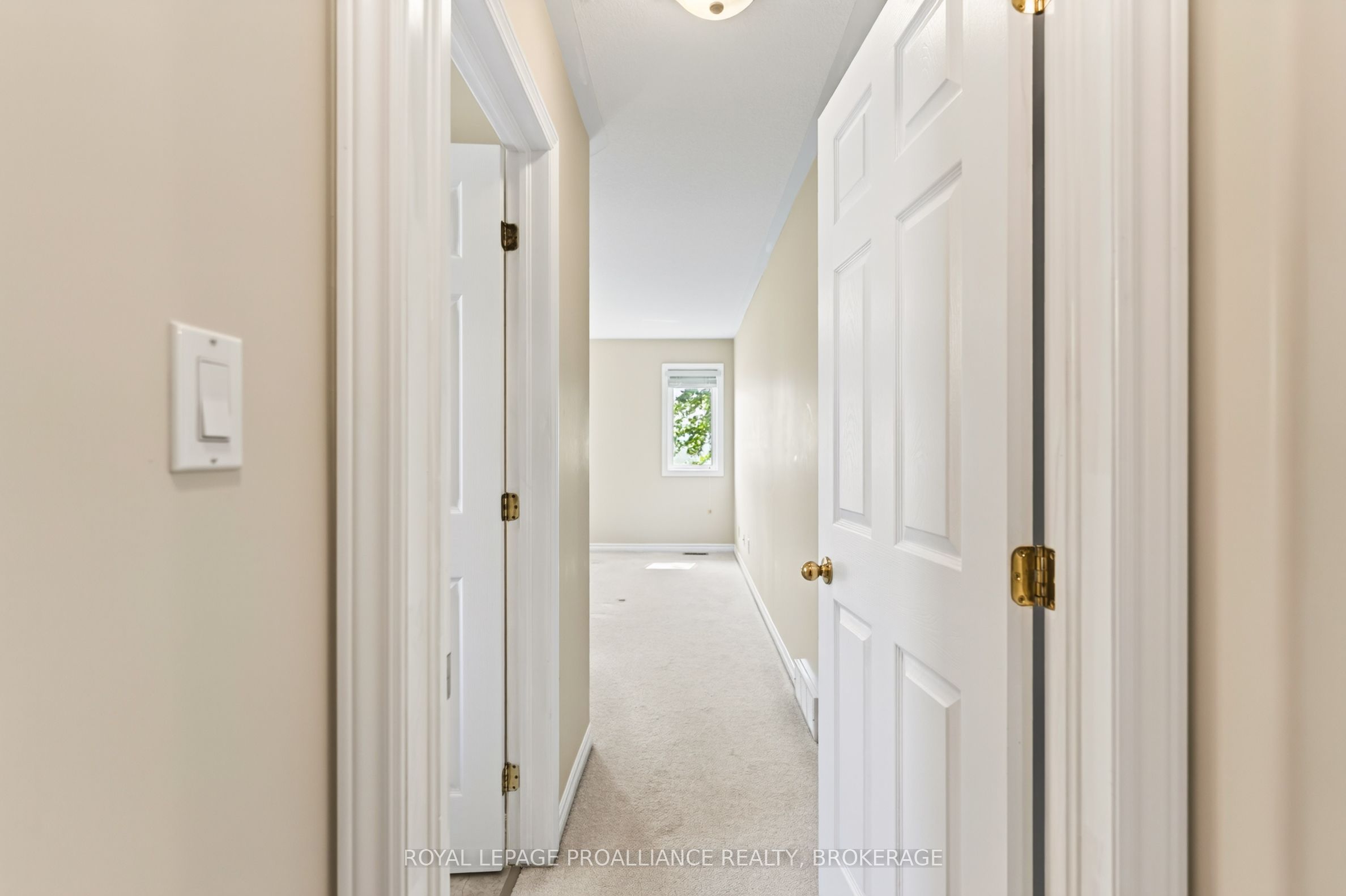 1097 Crossfield Avenue Property Photo 26