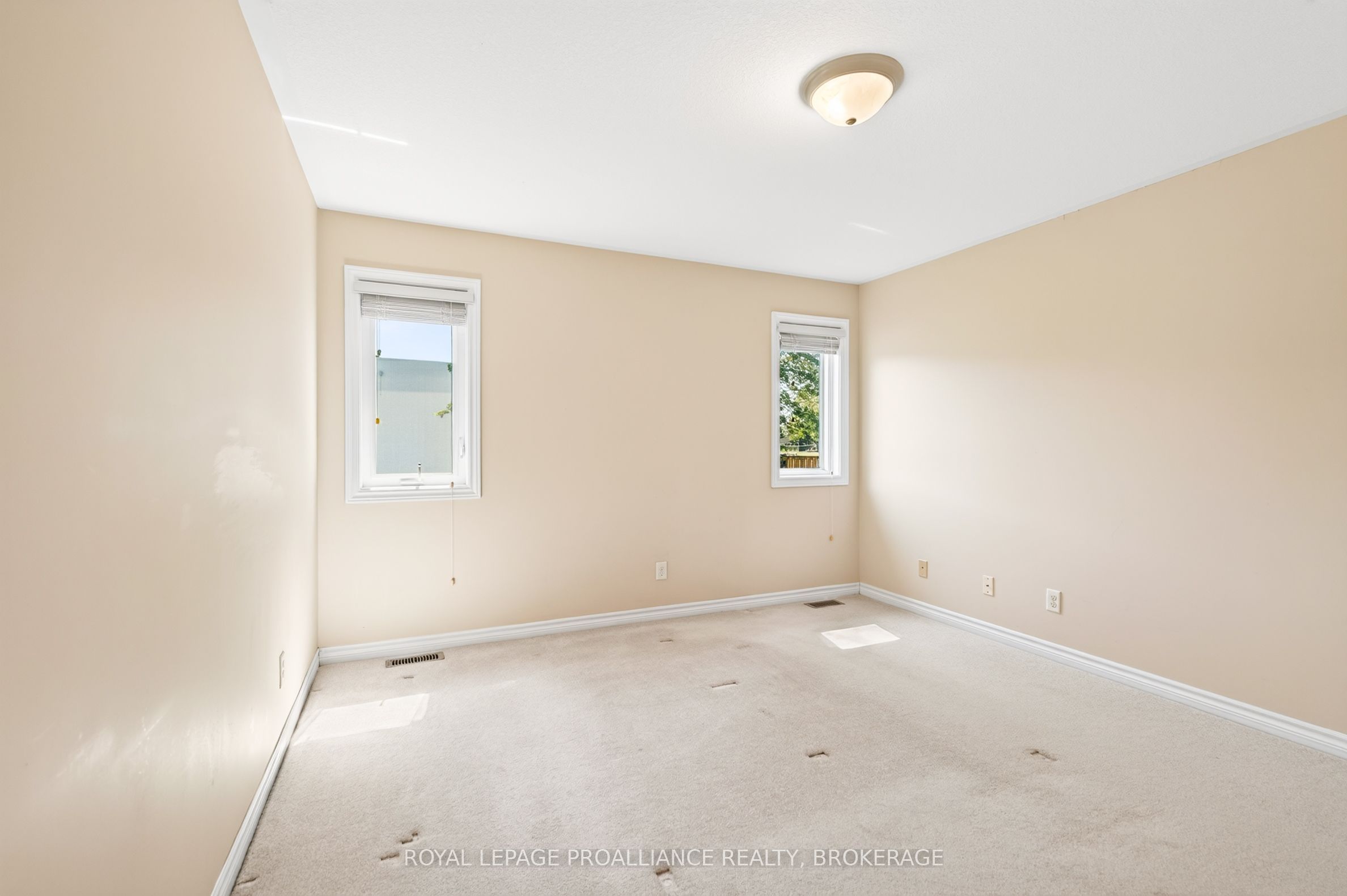 1097 Crossfield Avenue Property Photo 28