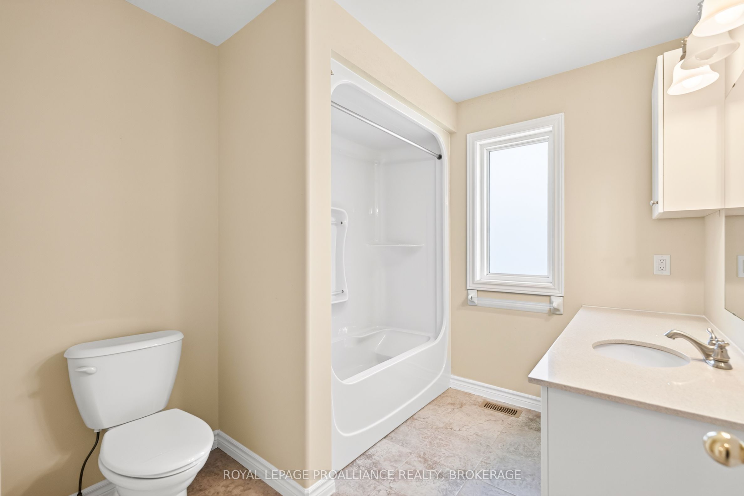 1097 Crossfield Avenue Property Photo 31
