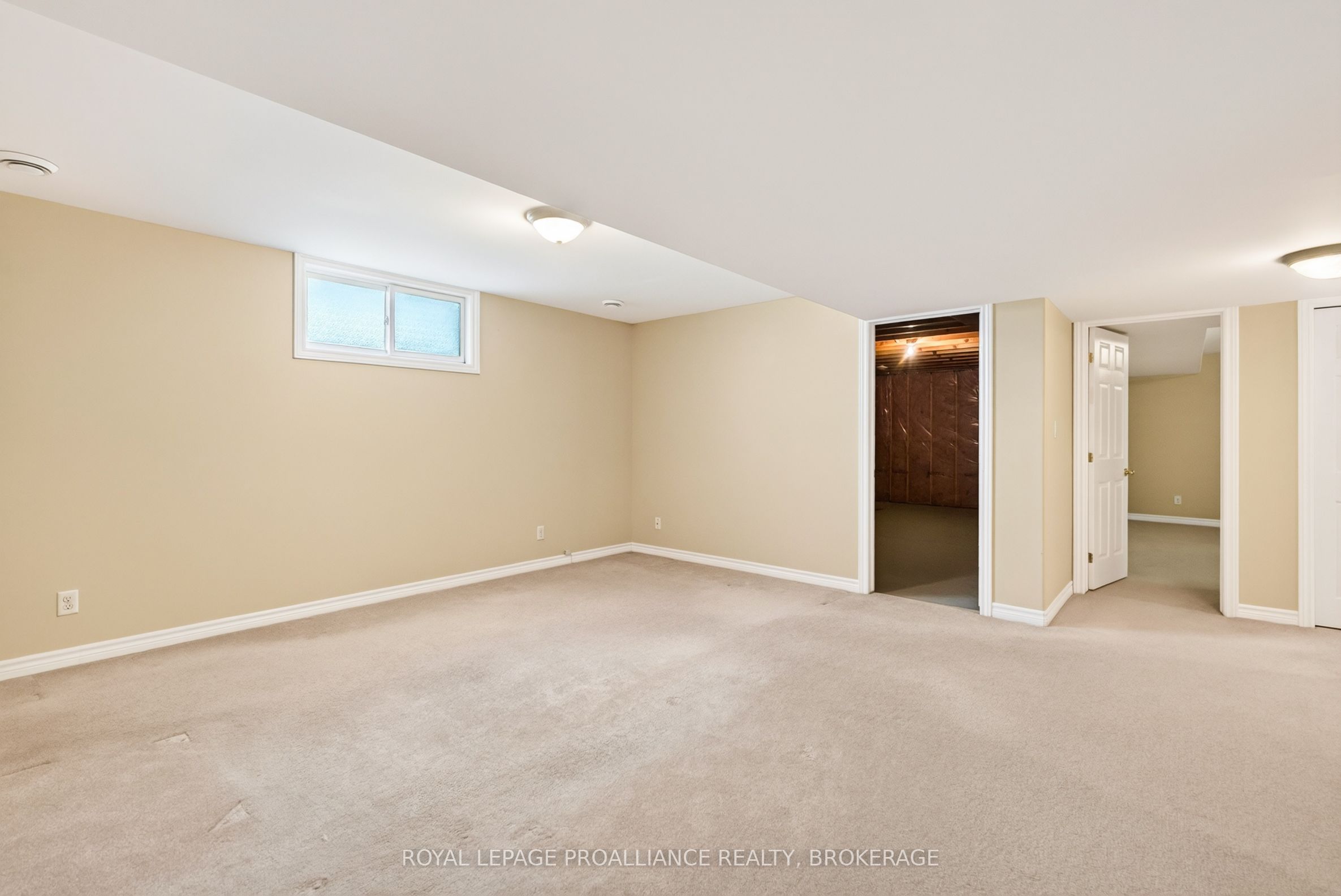 1097 Crossfield Avenue Property Photo 35