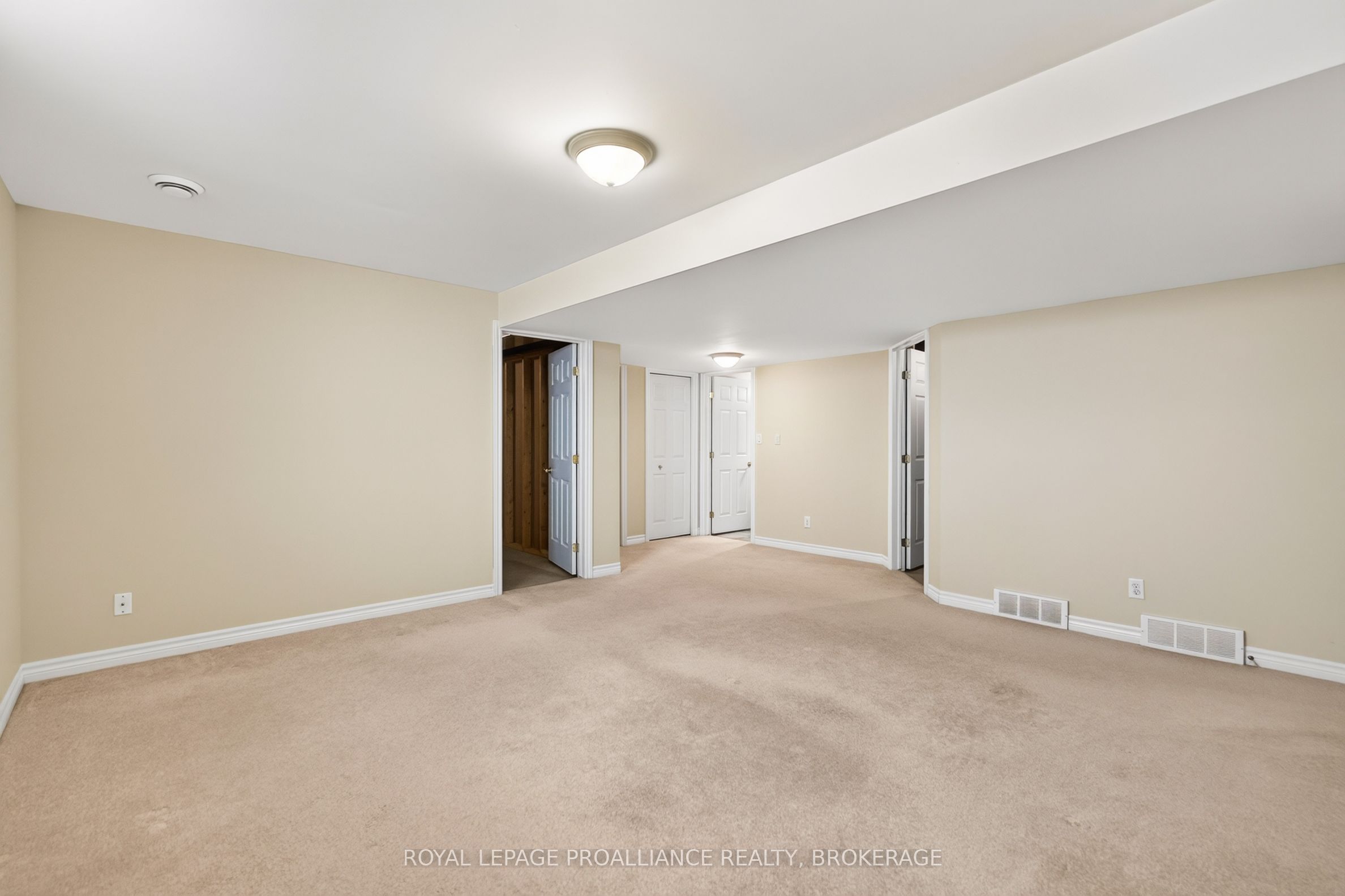 1097 Crossfield Avenue Property Photo 37