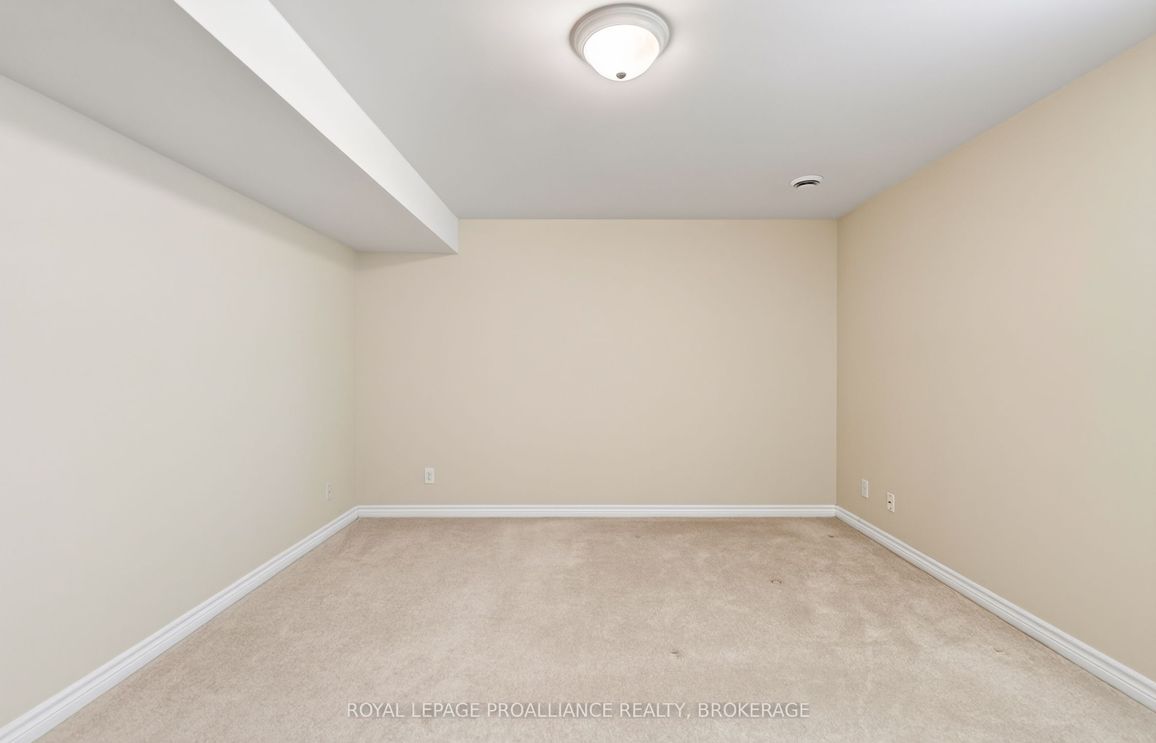1097 Crossfield Avenue Property Photo 41