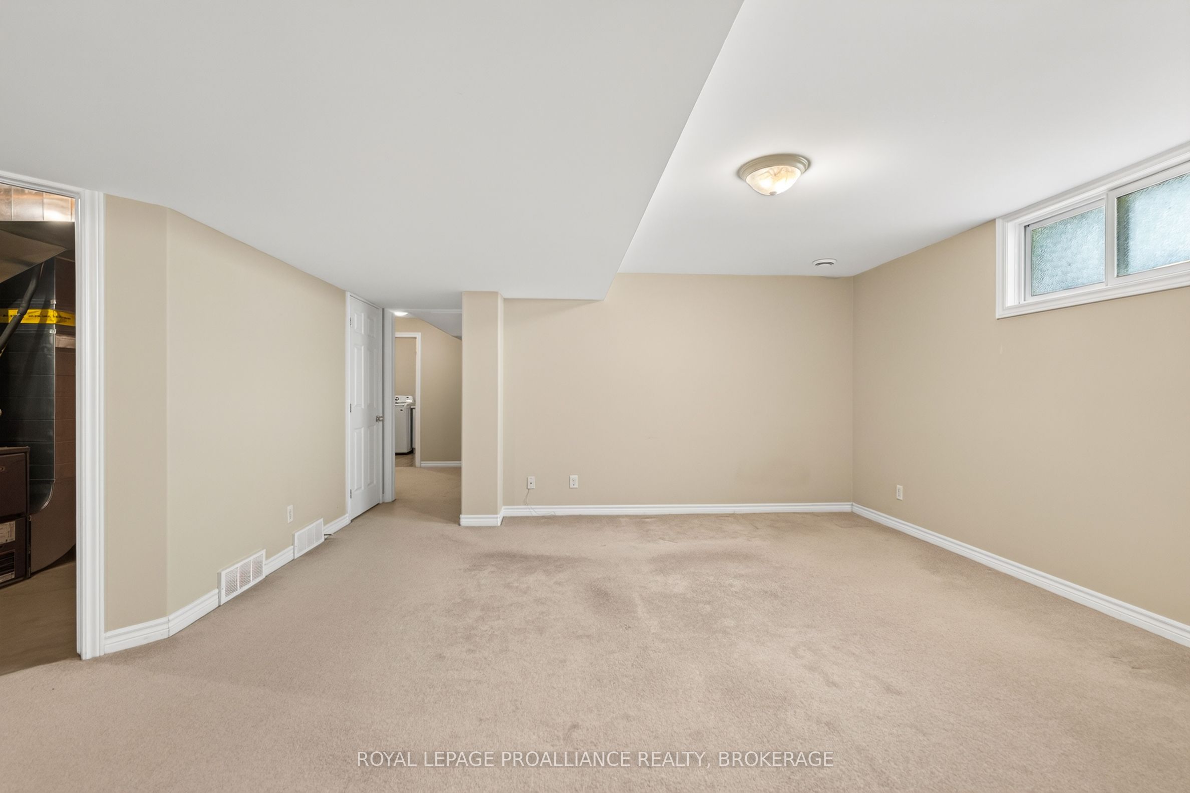 1097 Crossfield Avenue Property Photo 45