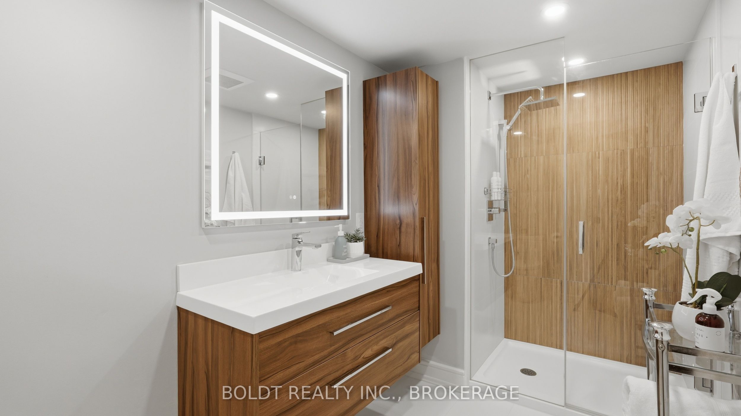 15 The Cedars Street Property Photo 26