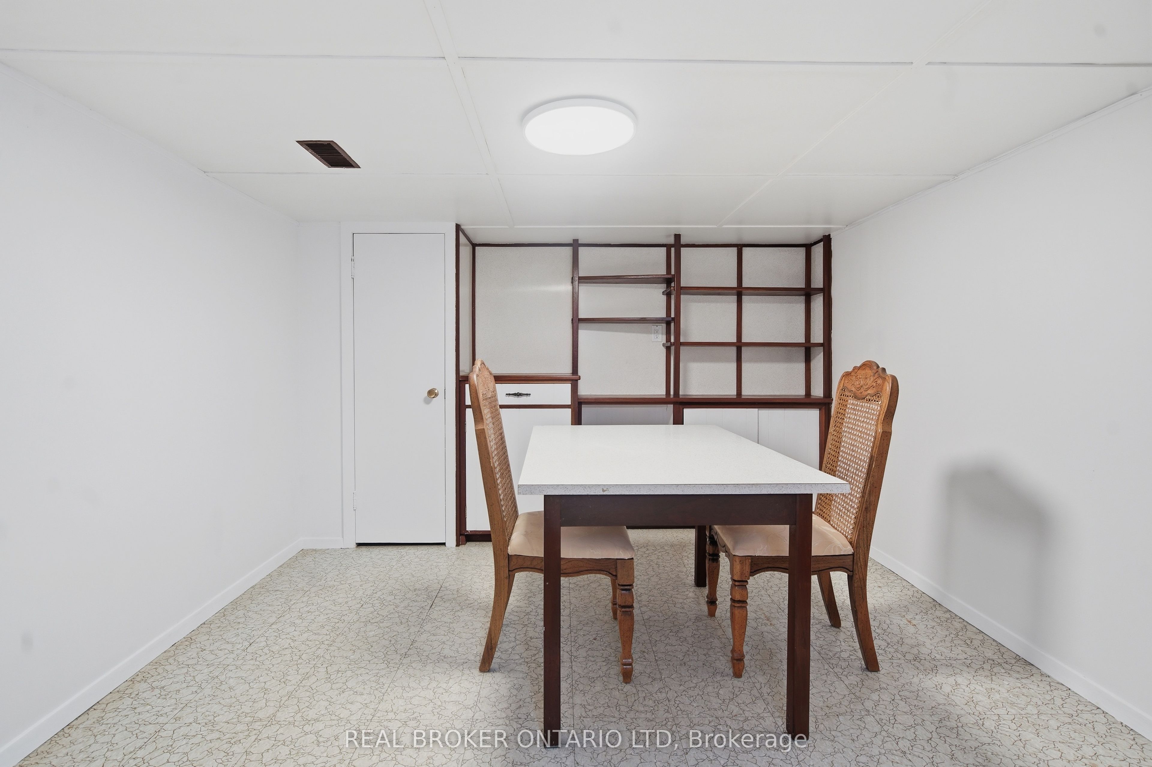 908 William Street Property Photo 30