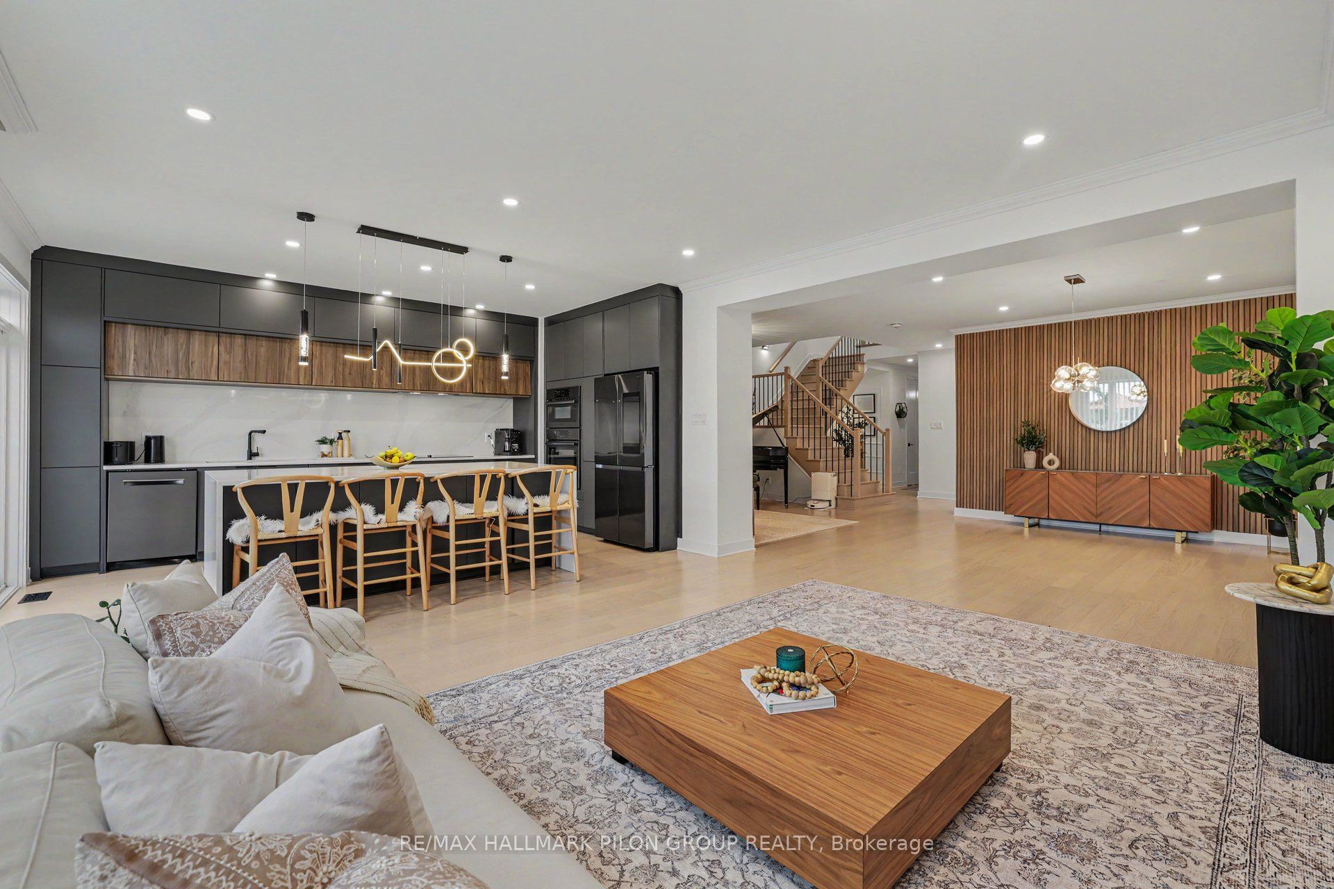 308 Cornice Street Property Photo 7