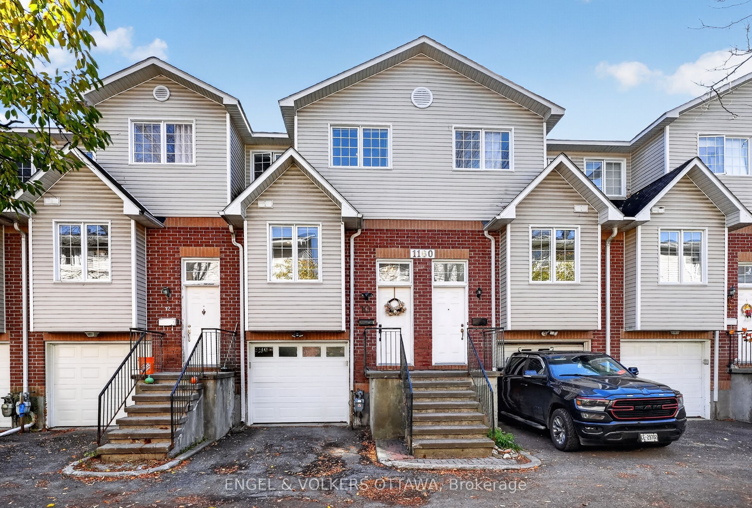 1160 Belanger Avenue 10