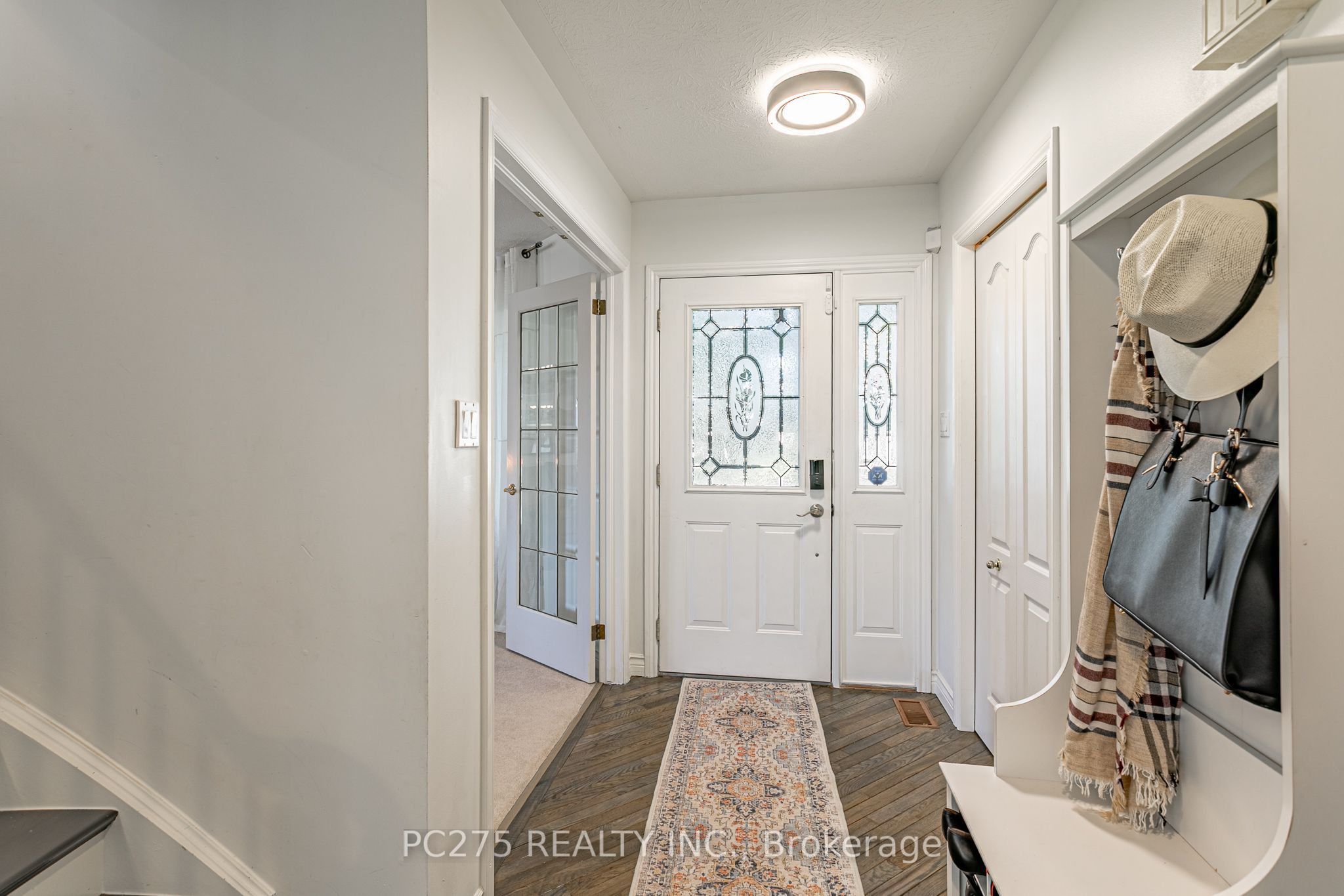 276 King Street E Property Photo 7