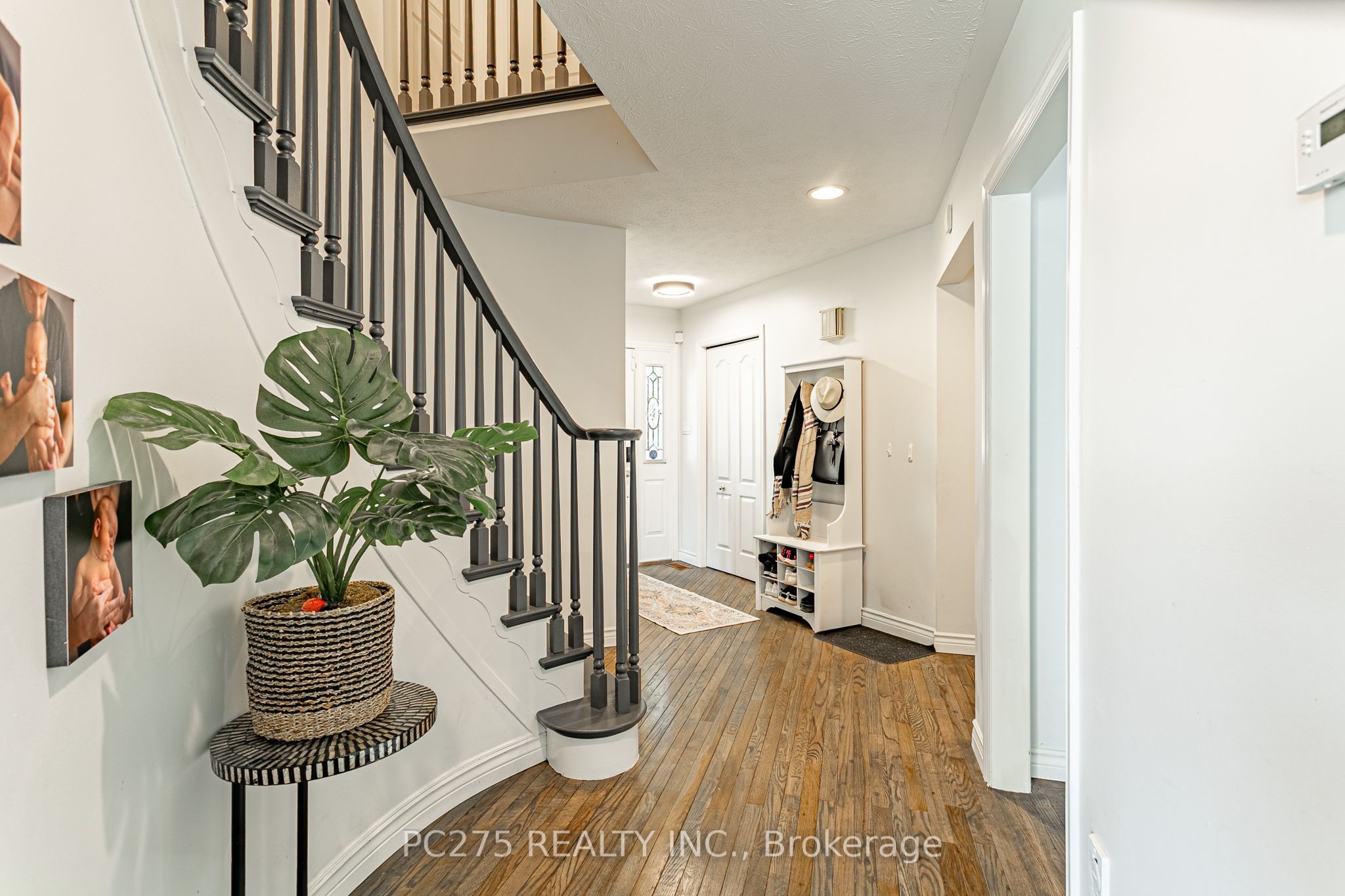 276 King Street E Property Photo 10