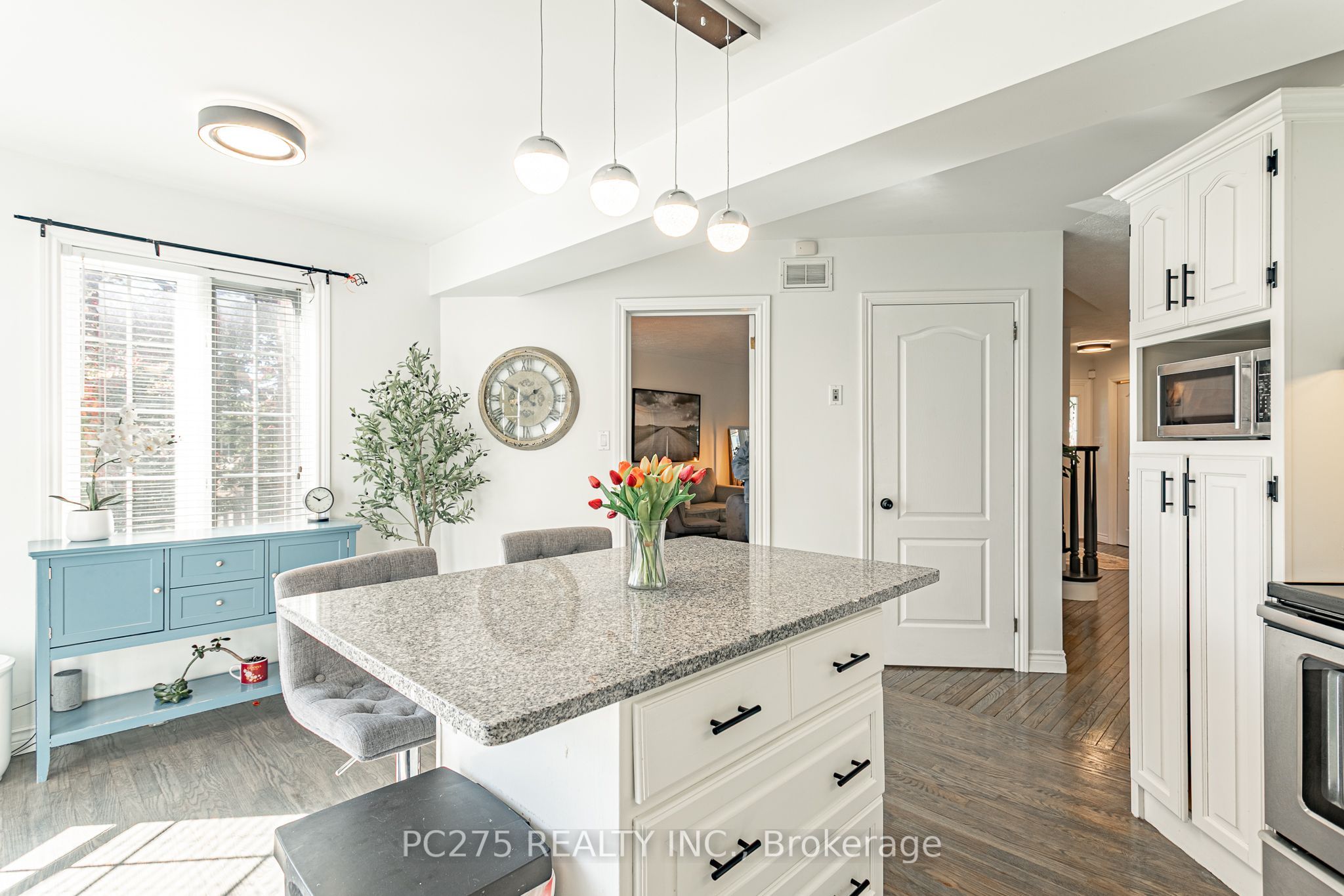 276 King Street E Property Photo 18
