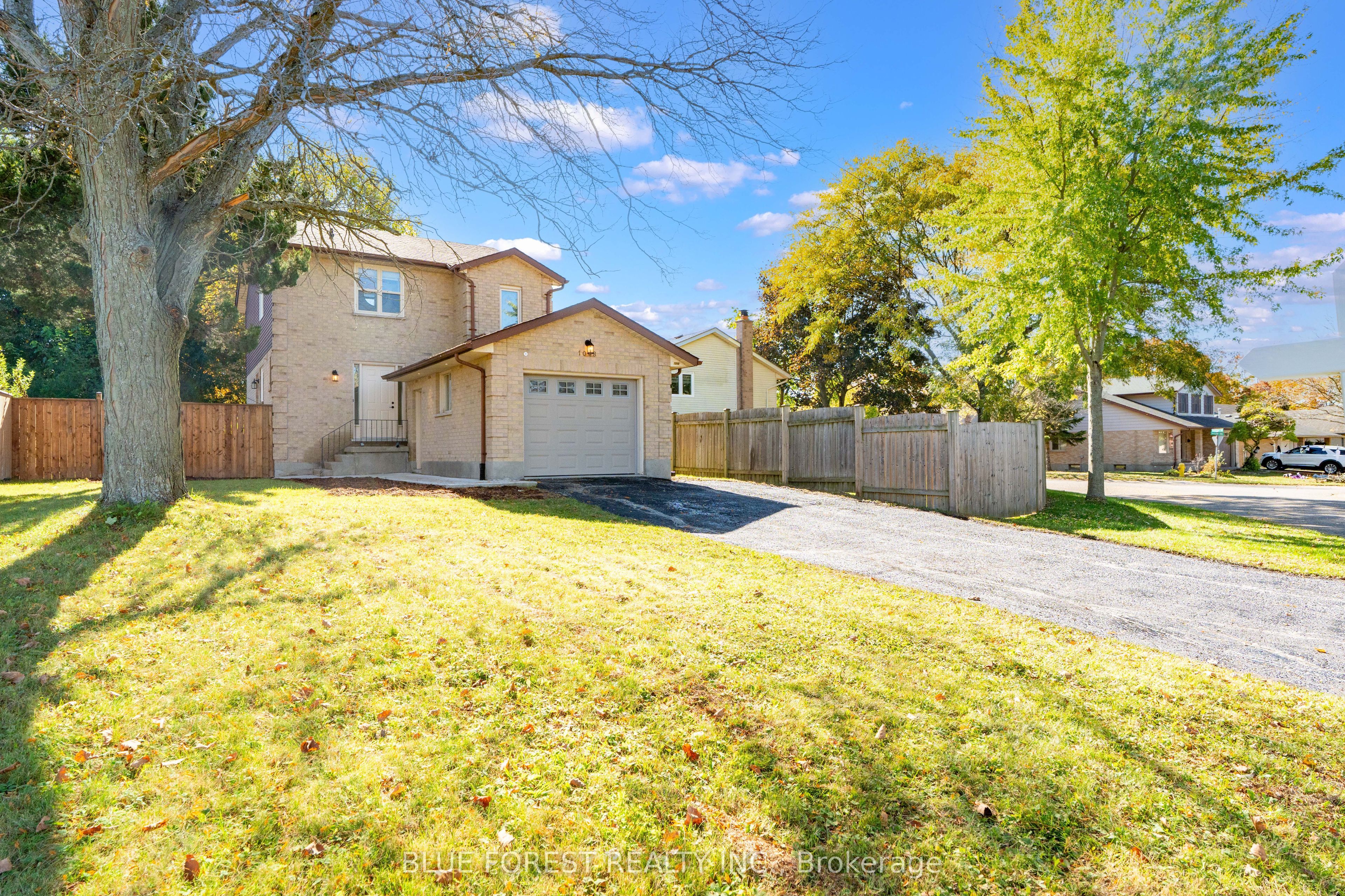 1048 Mahogany Road Property Photo 2