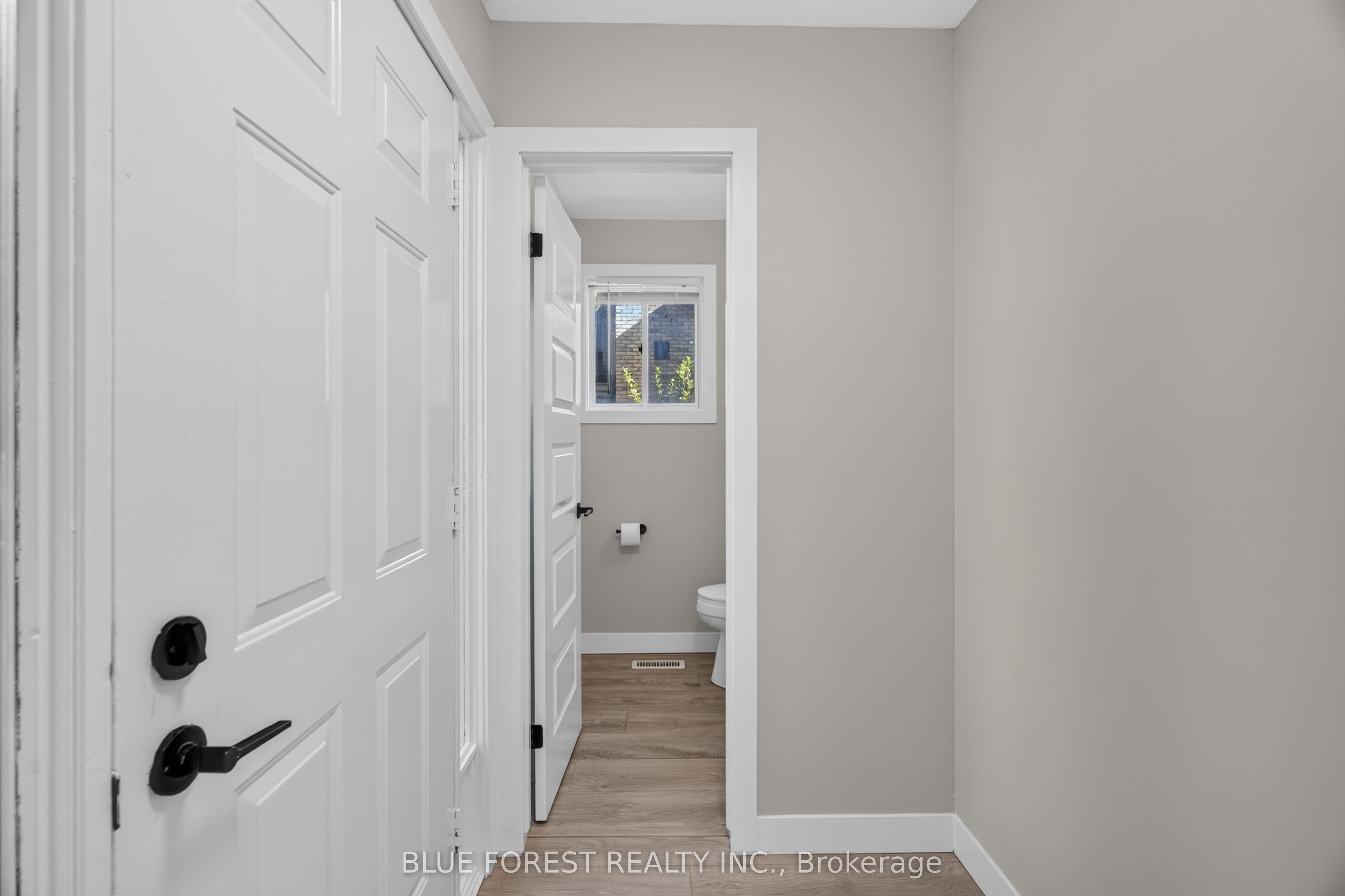 1048 Mahogany Road Property Photo 3