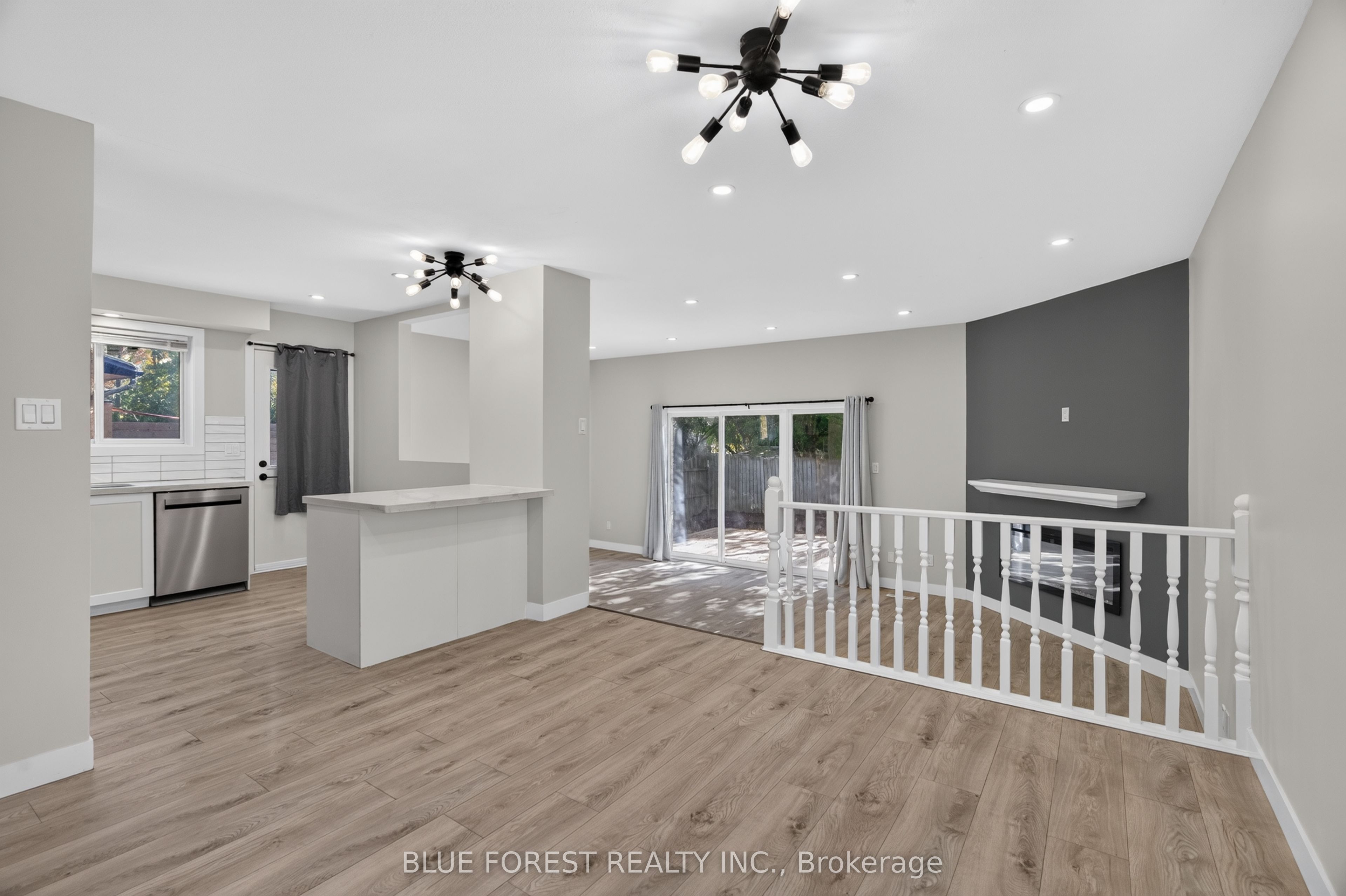 1048 Mahogany Road Property Photo 8