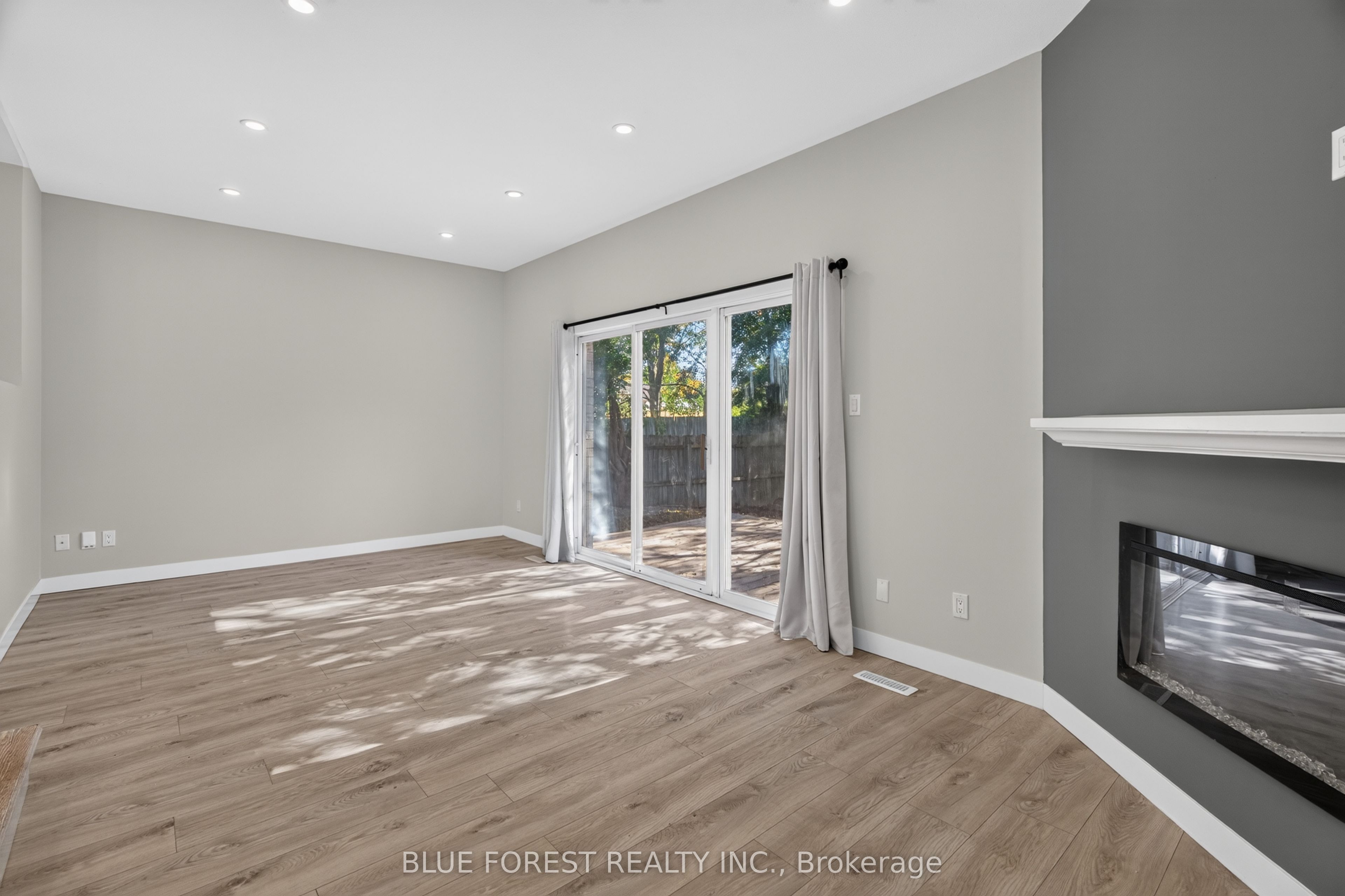 1048 Mahogany Road Property Photo 14