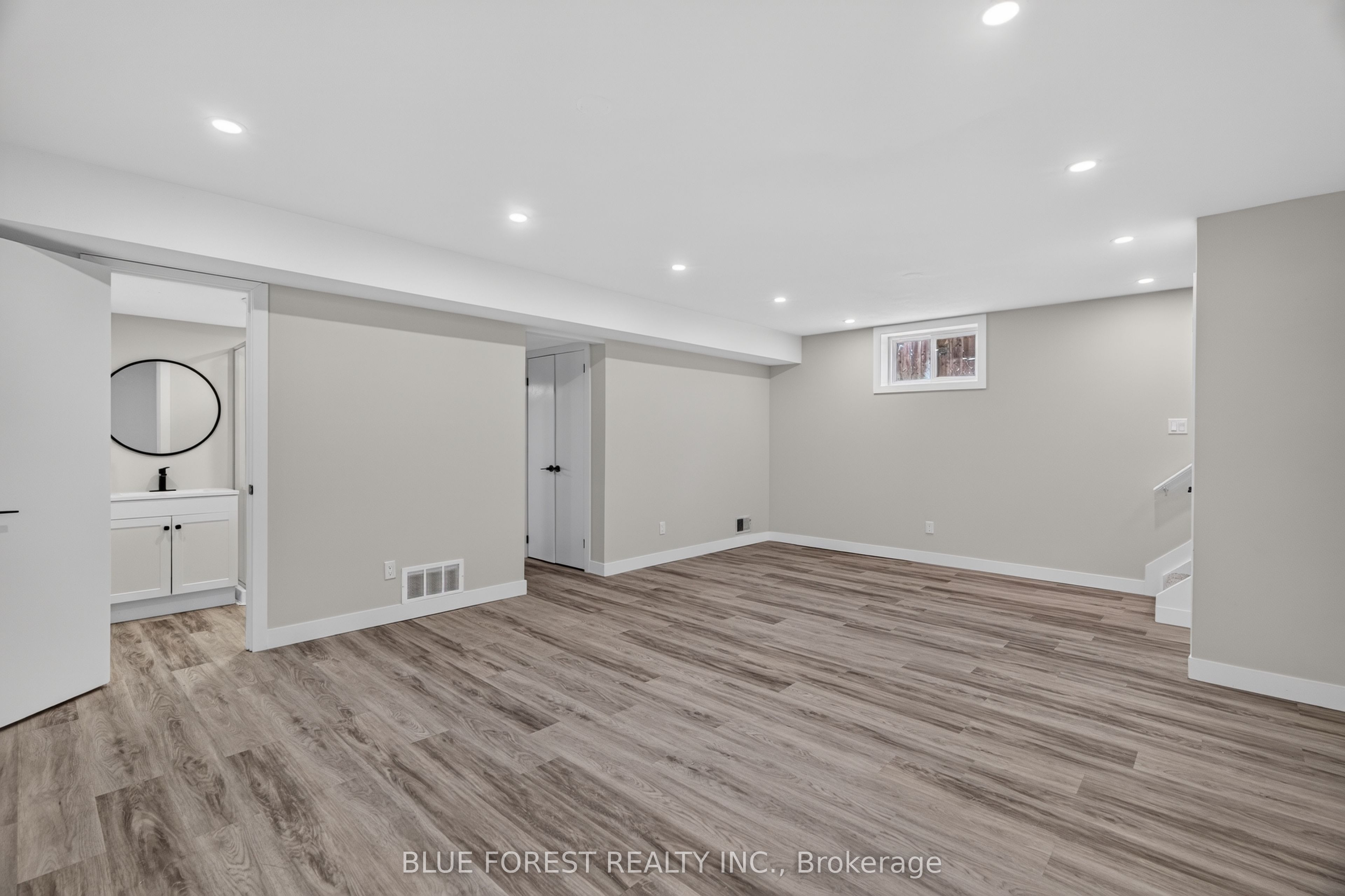 1048 Mahogany Road Property Photo 29