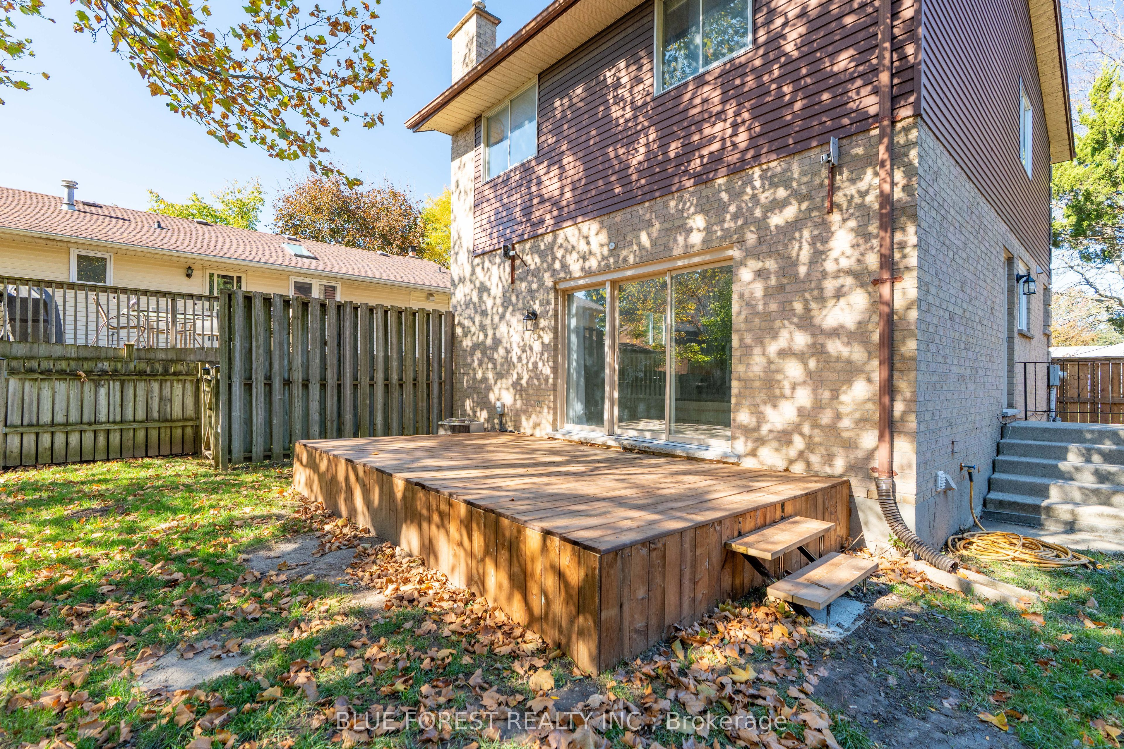 1048 Mahogany Road Property Photo 33