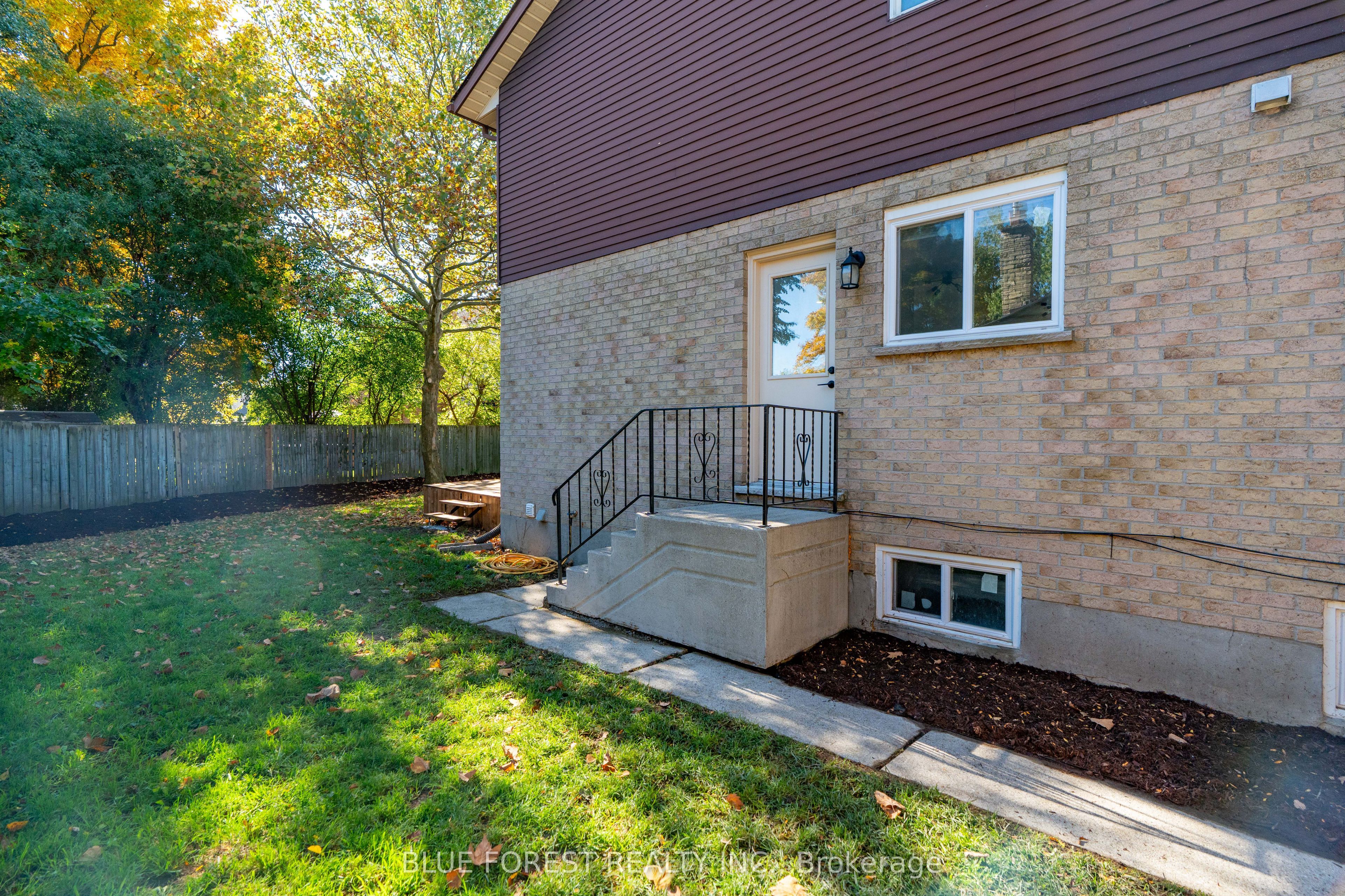 1048 Mahogany Road Property Photo 38