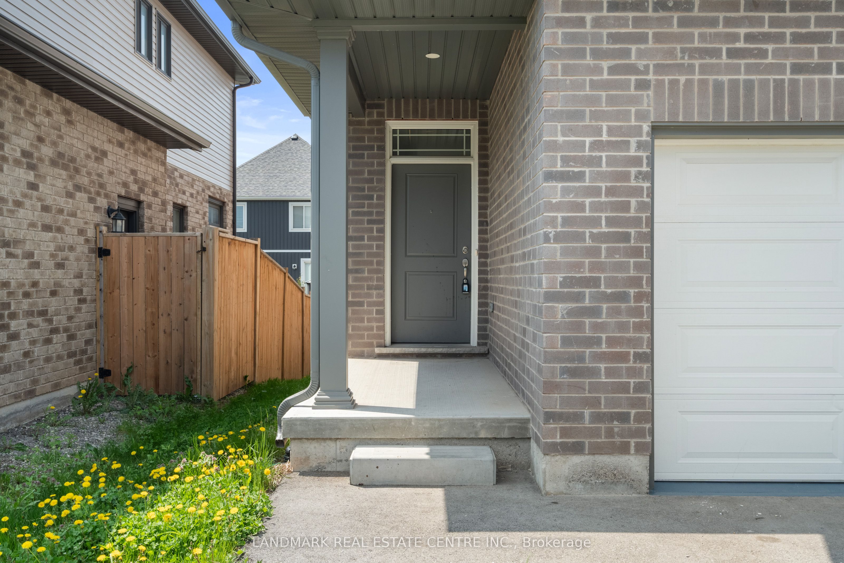 22 Lamb Crescent Property Photo 5