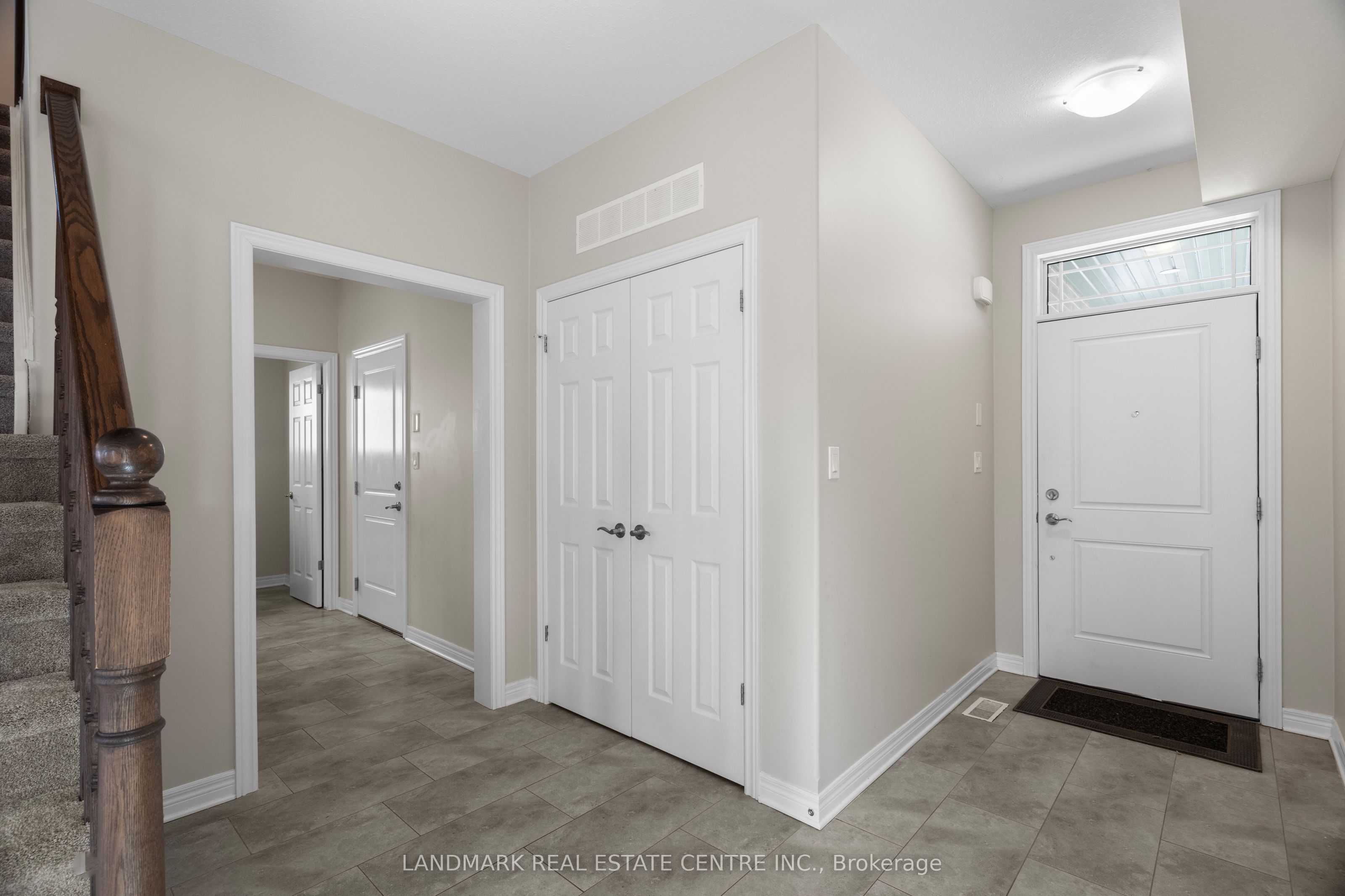 22 Lamb Crescent Property Photo 7