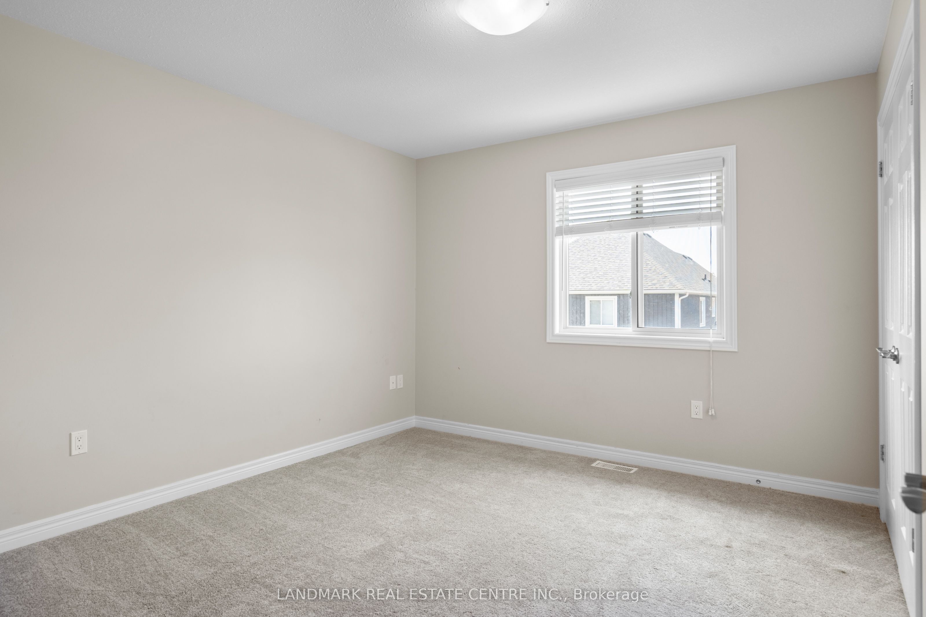 22 Lamb Crescent Property Photo 16