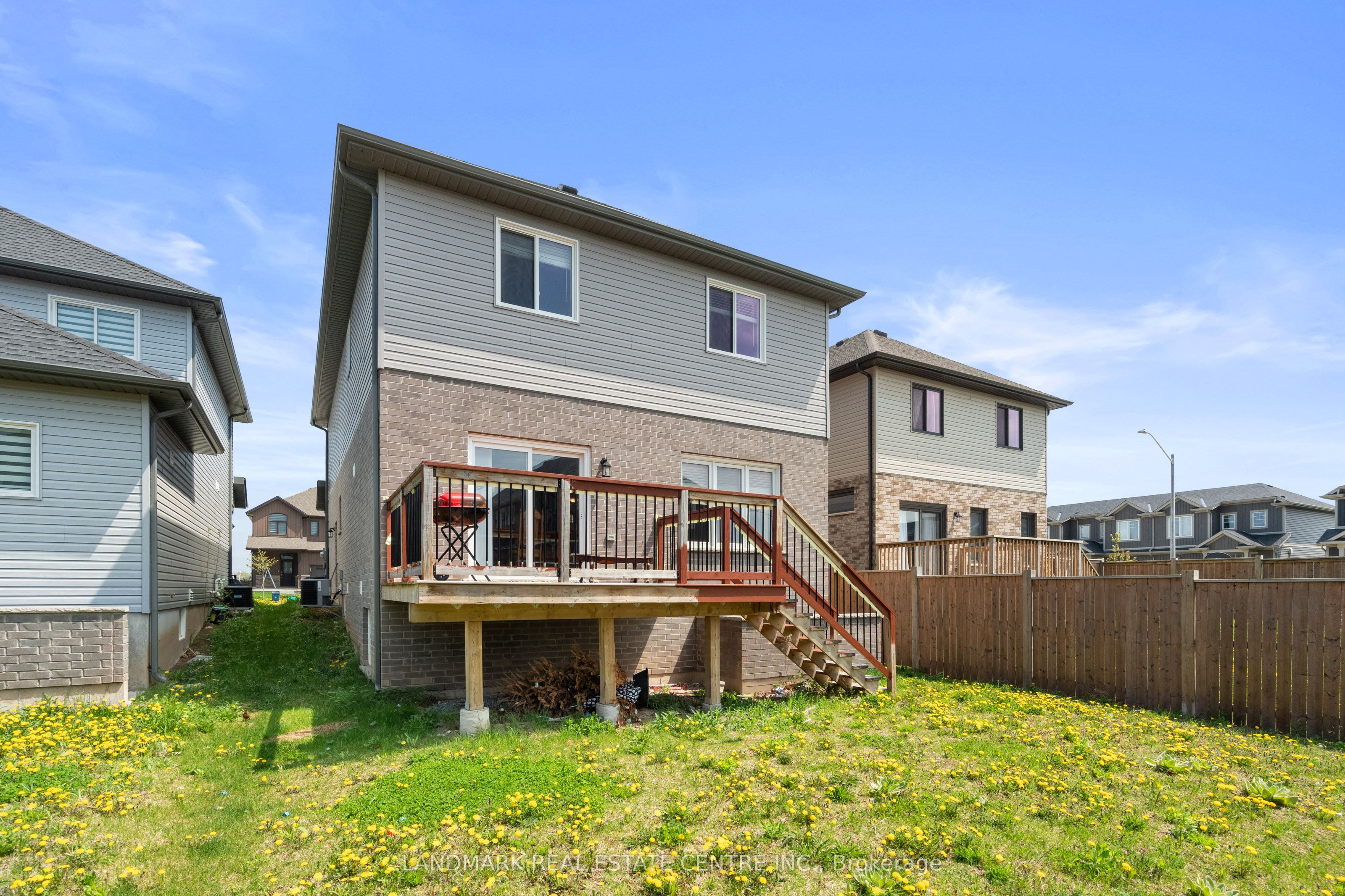 22 Lamb Crescent Property Photo 32