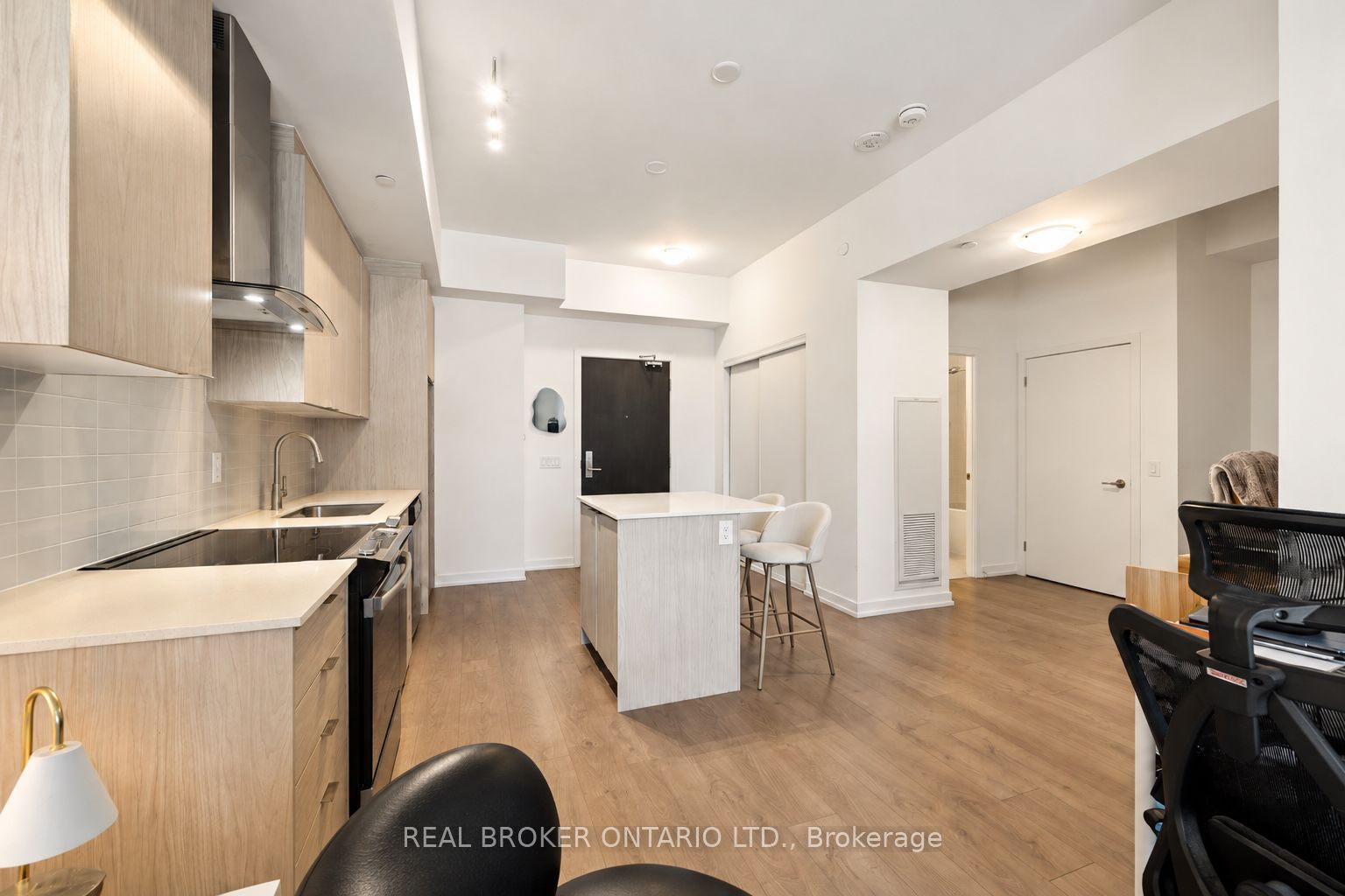 55 Duke Street 227 Property Photo 5