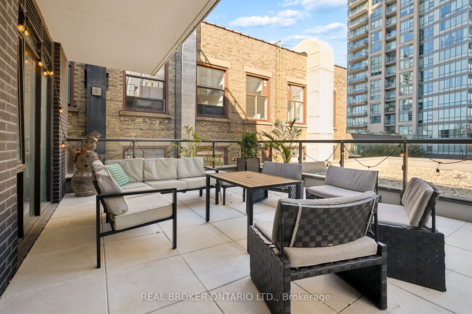 55 Duke Street 227 Property Photo 12