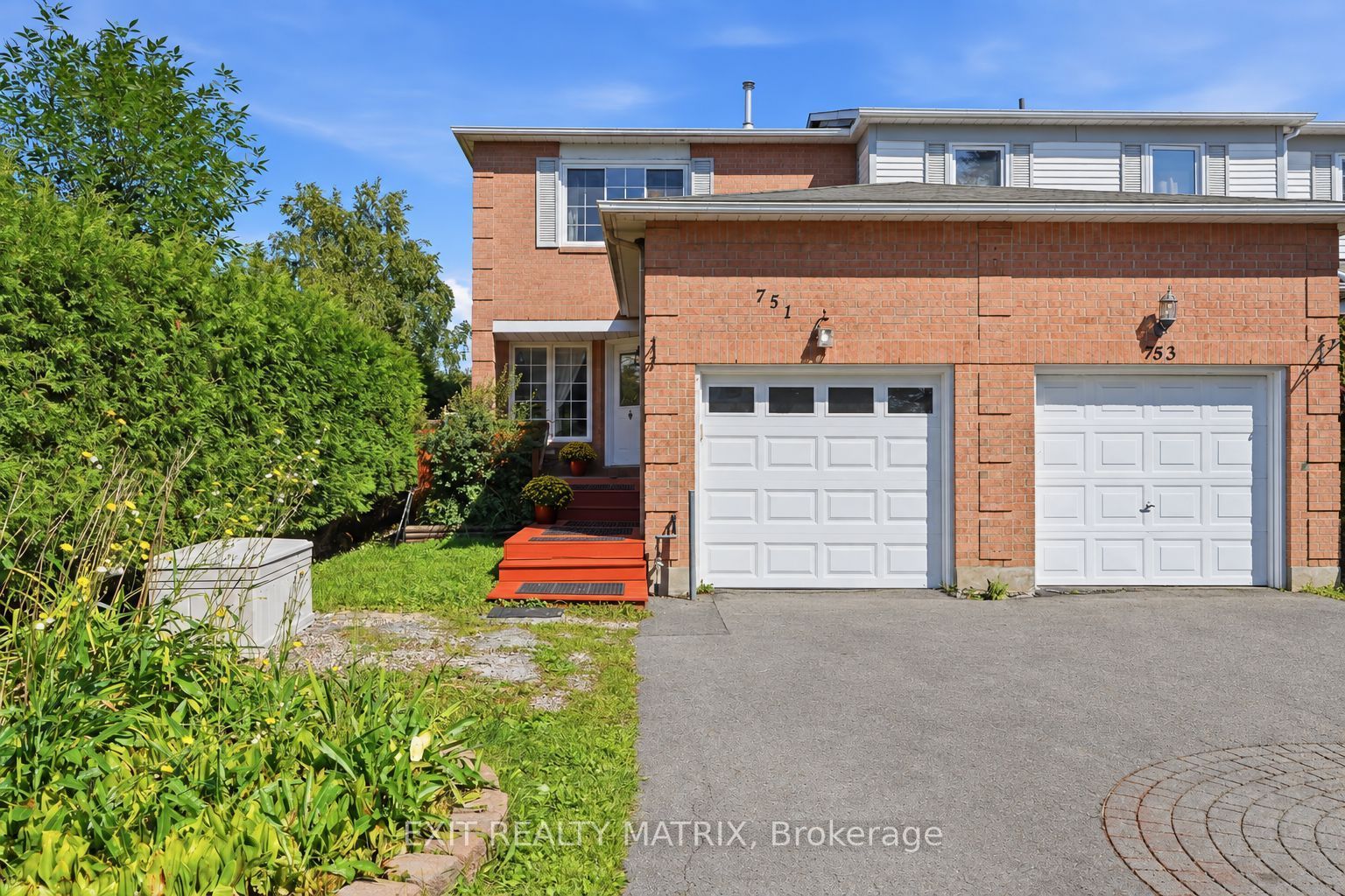 751 Clearcrest Crescent