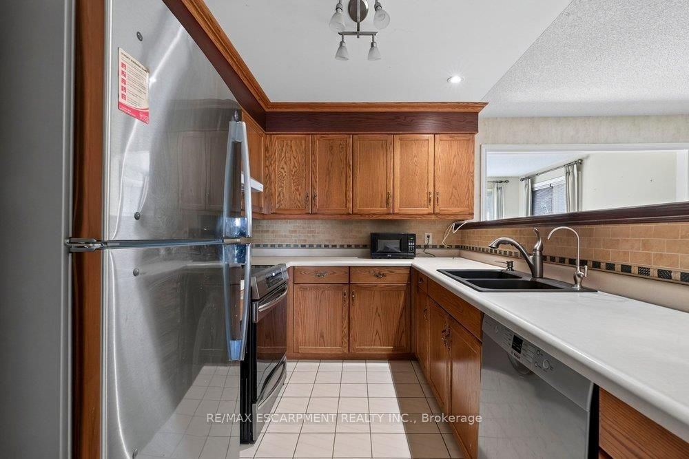 141 Welland Vale Road 29 Property Photo 10