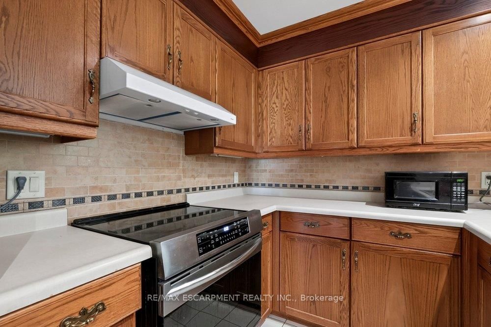 141 Welland Vale Road 29 Property Photo 12