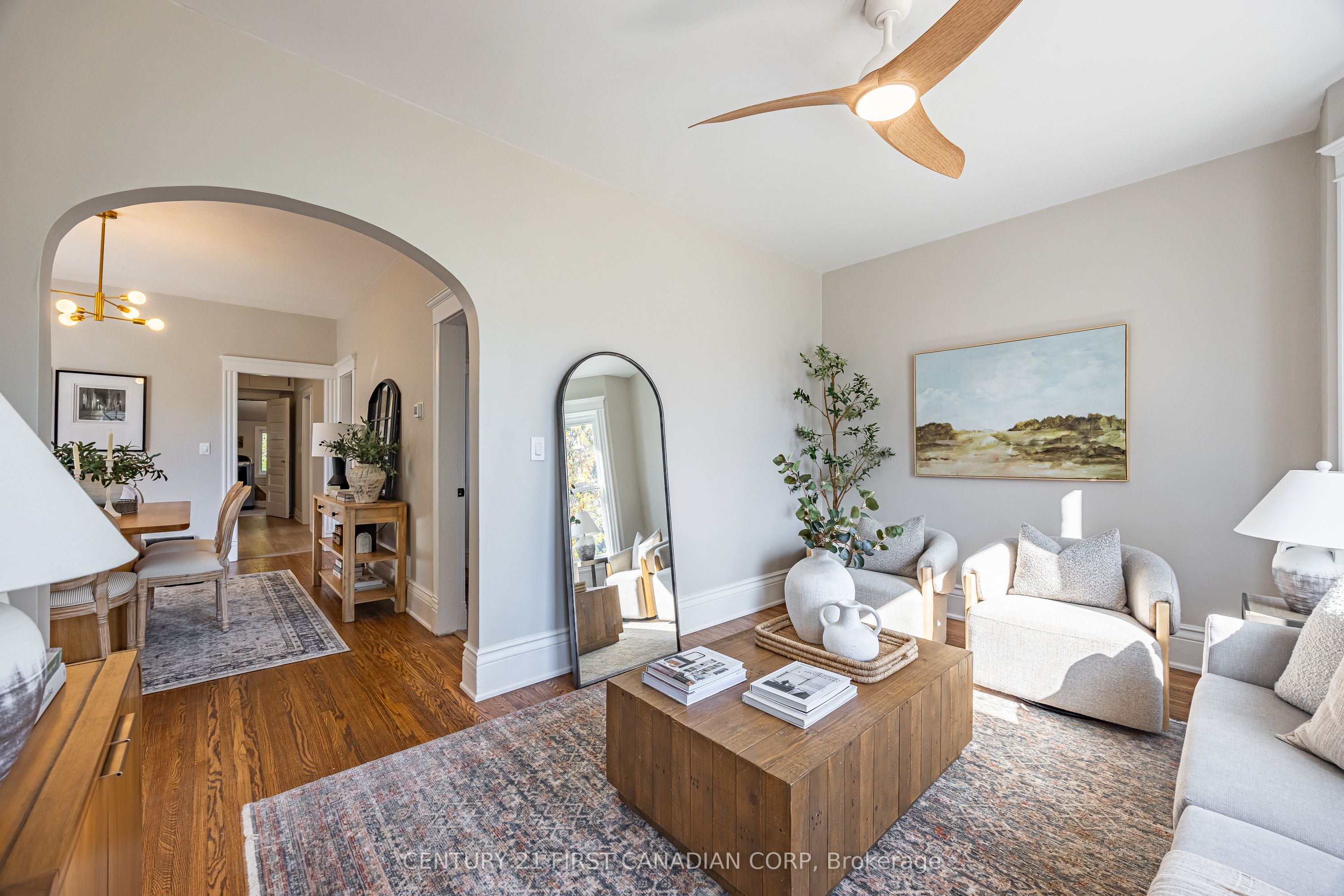 864 Stedwell Street Property Photo 8