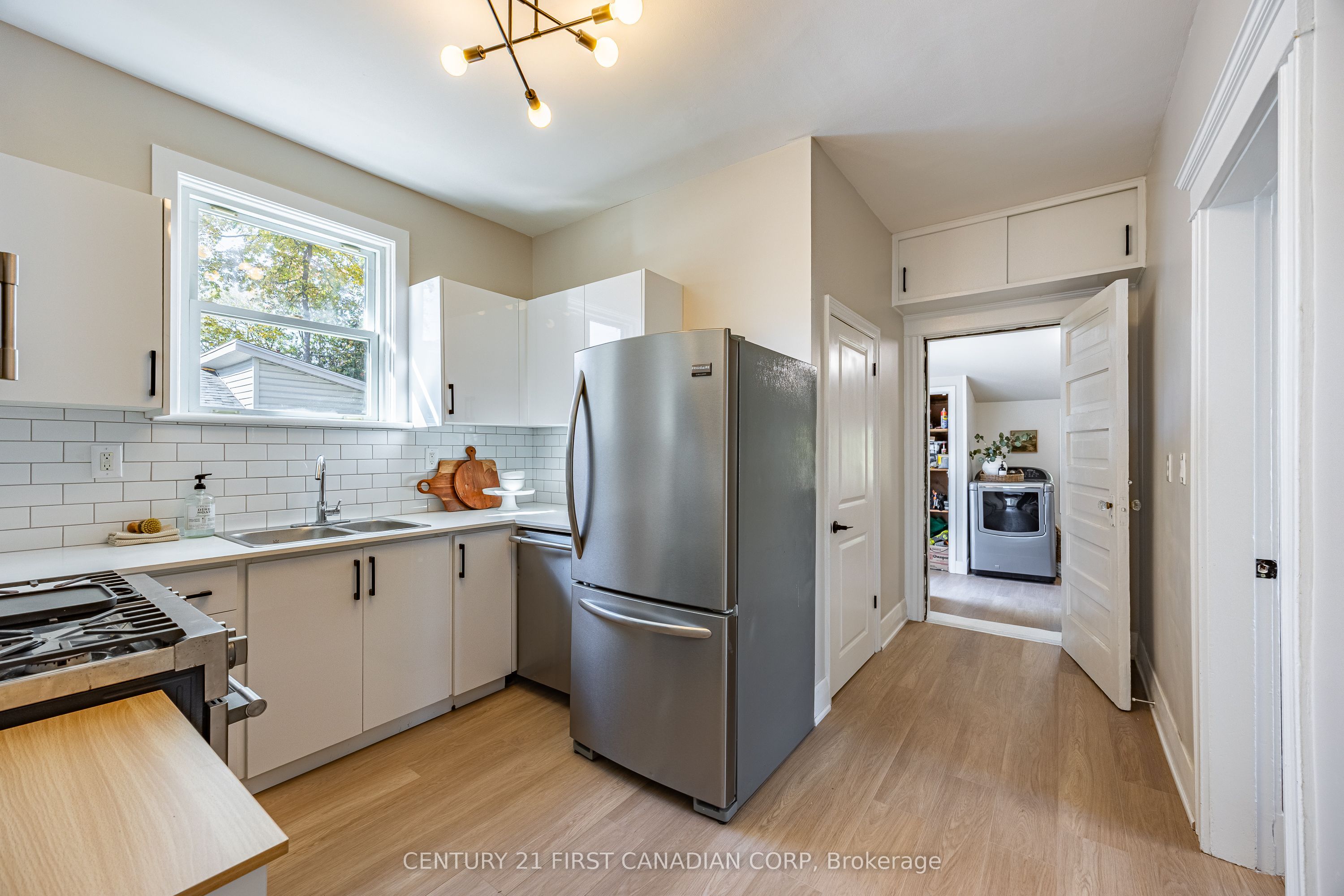 864 Stedwell Street Property Photo 15