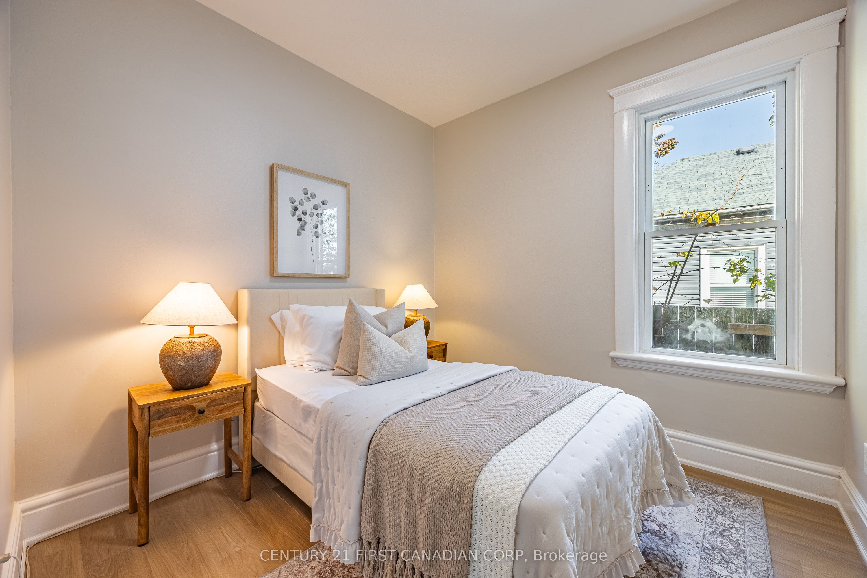 864 Stedwell Street Property Photo 16
