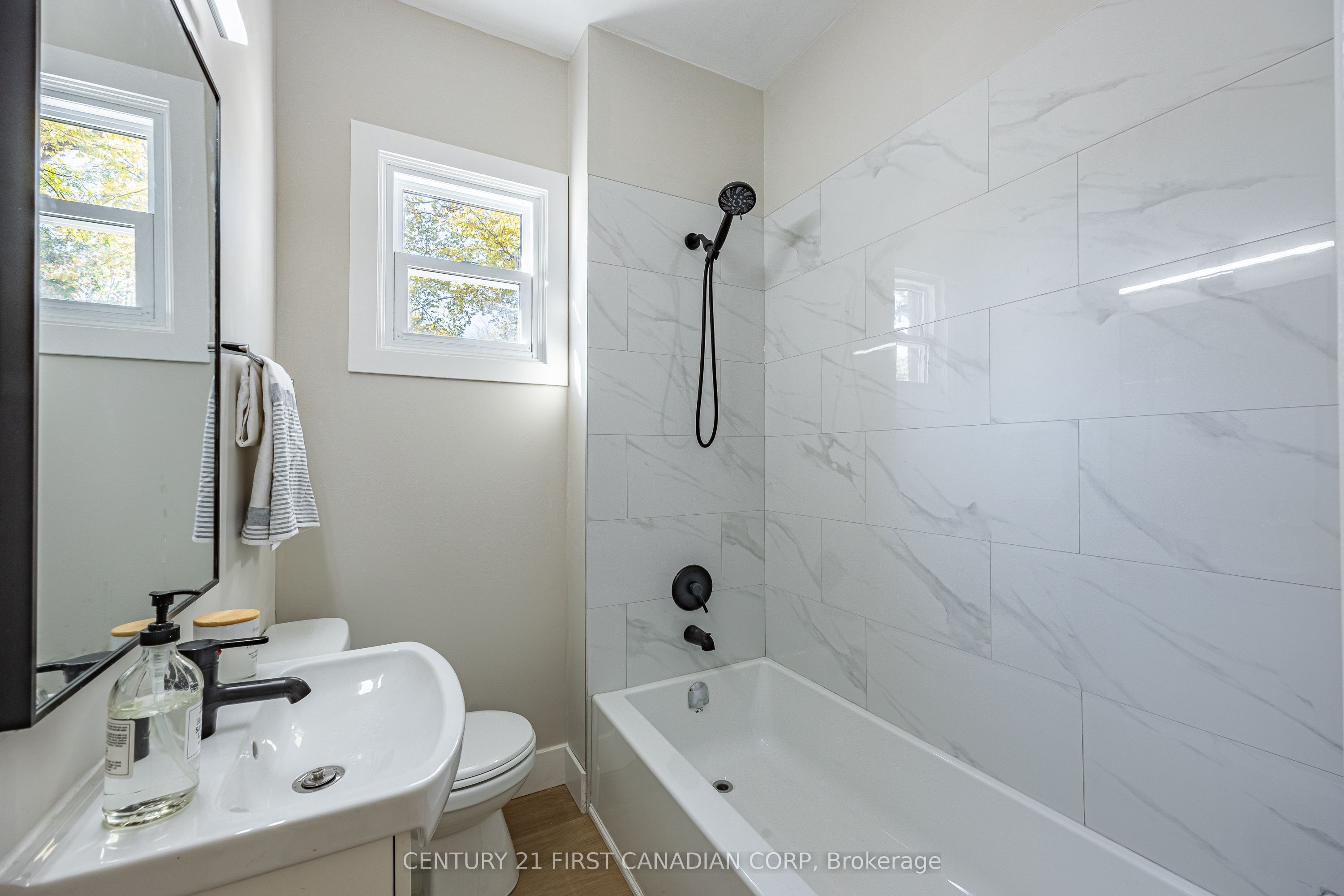 864 Stedwell Street Property Photo 19