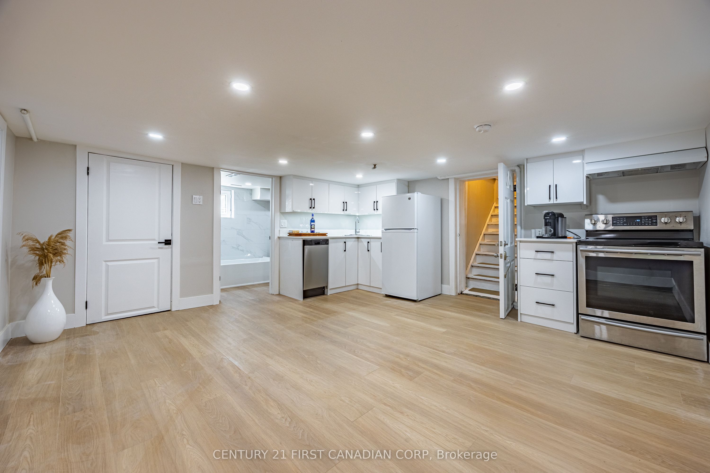 864 Stedwell Street Property Photo 23