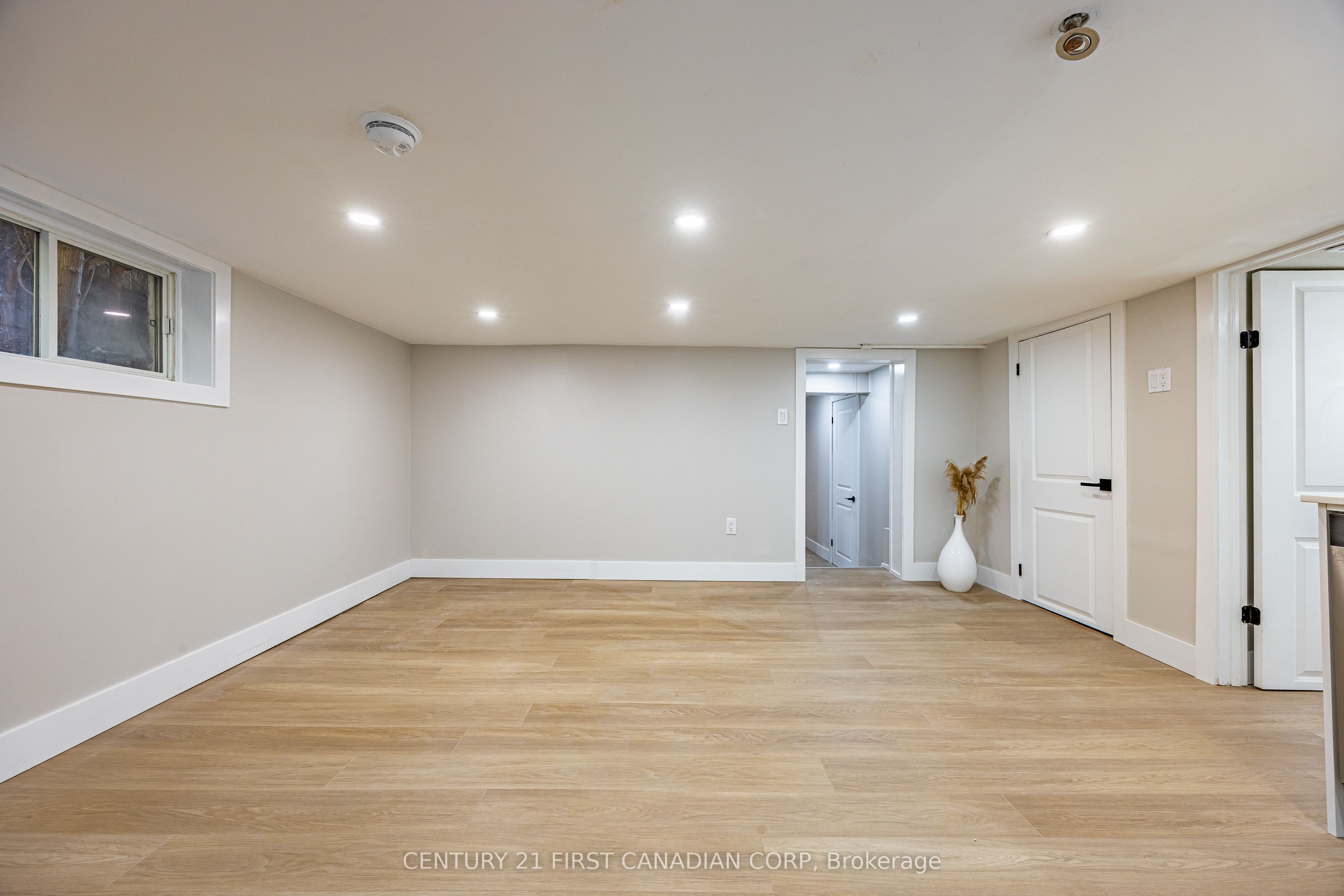 864 Stedwell Street Property Photo 25