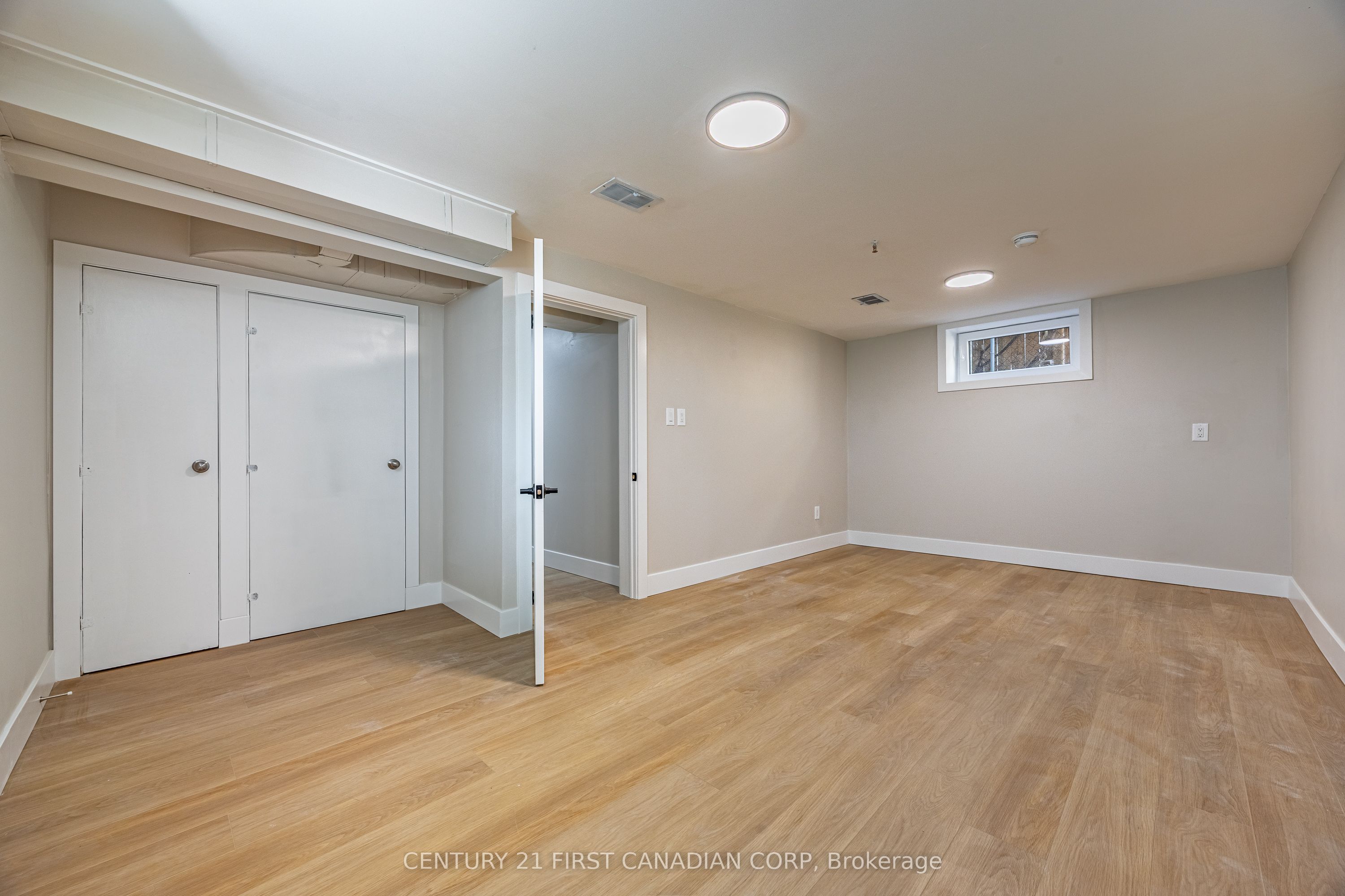 864 Stedwell Street Property Photo 29