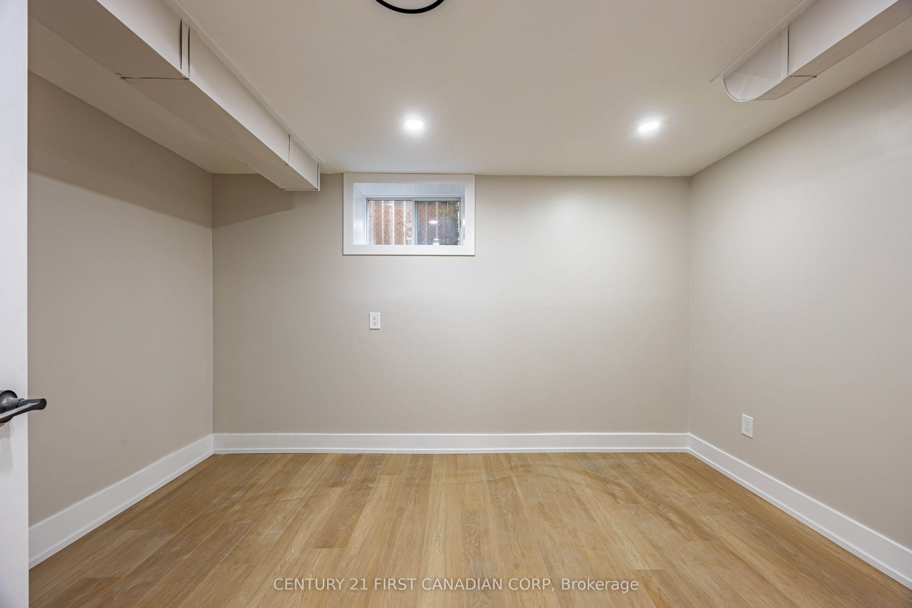 864 Stedwell Street Property Photo 30