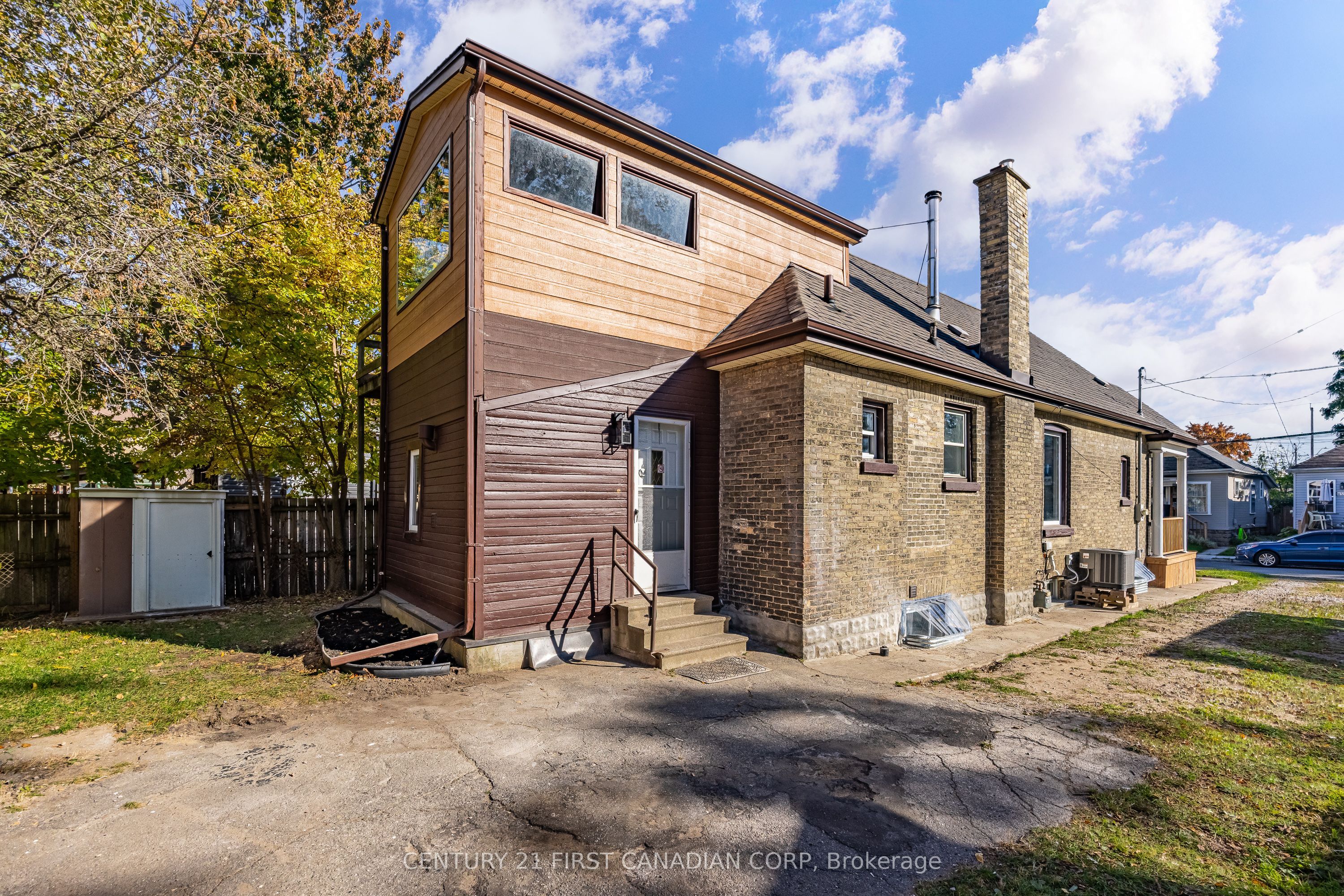 864 Stedwell Street Property Photo 31