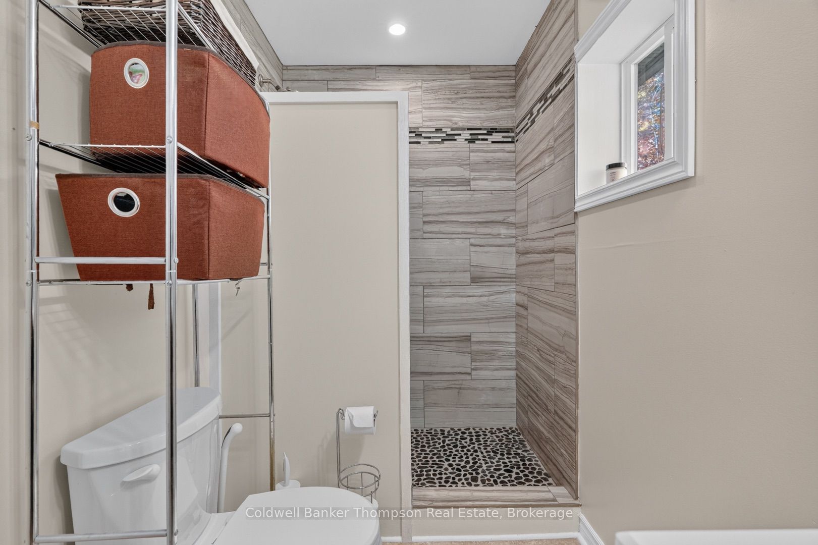 1413 592 Highway Property Photo 20