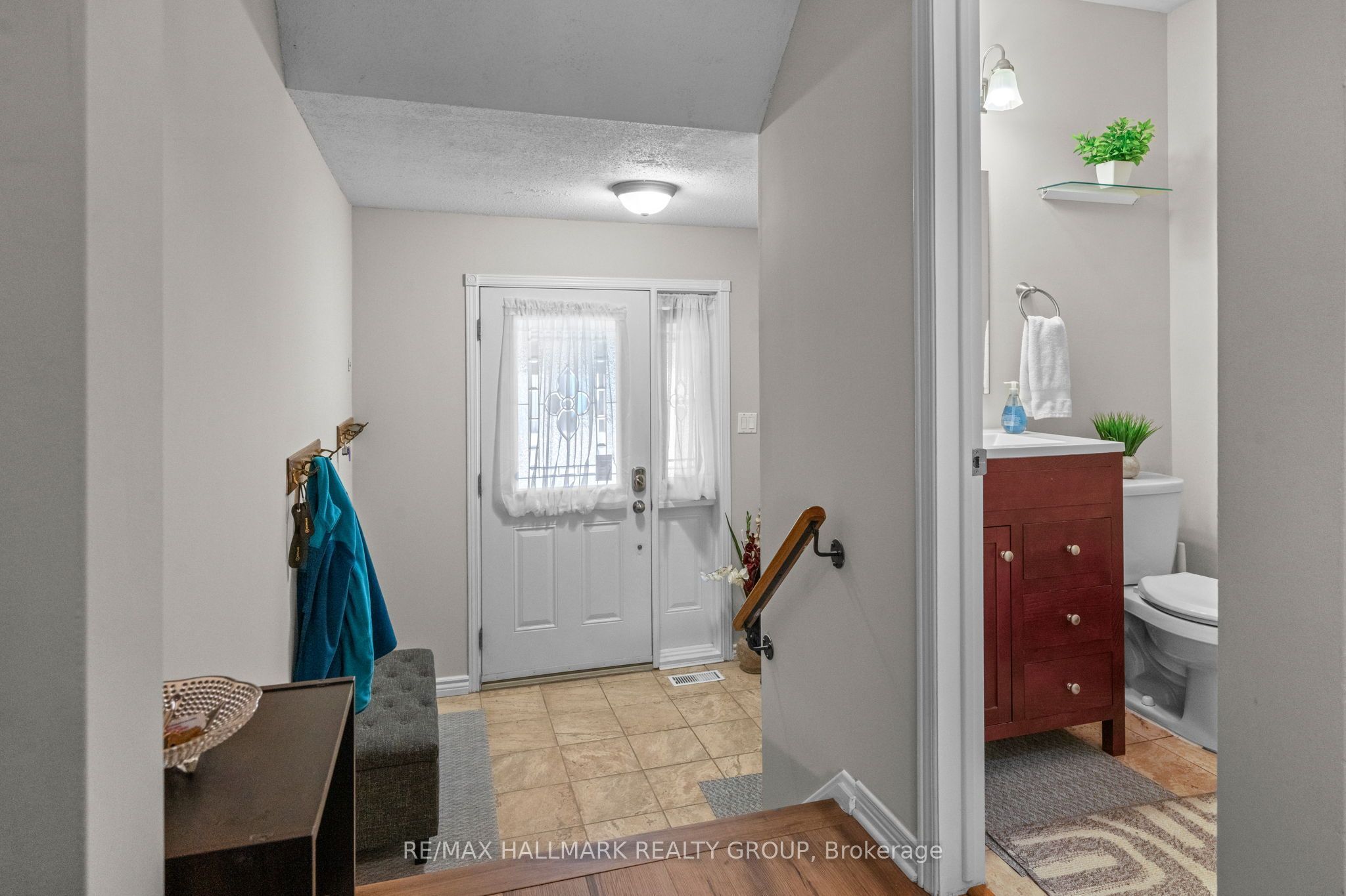 9 Fireside Crescent Property Photo 5
