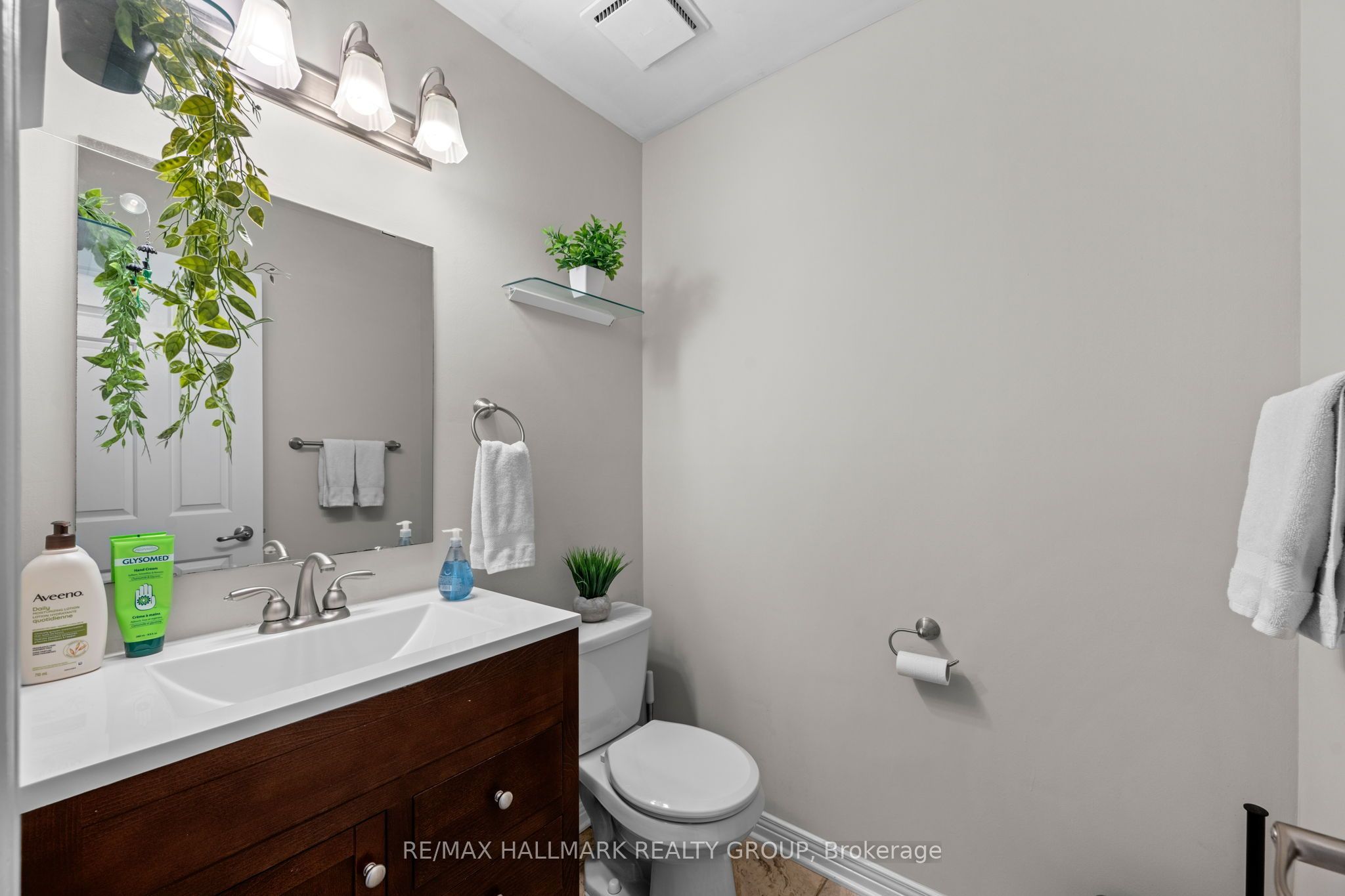 9 Fireside Crescent Property Photo 7