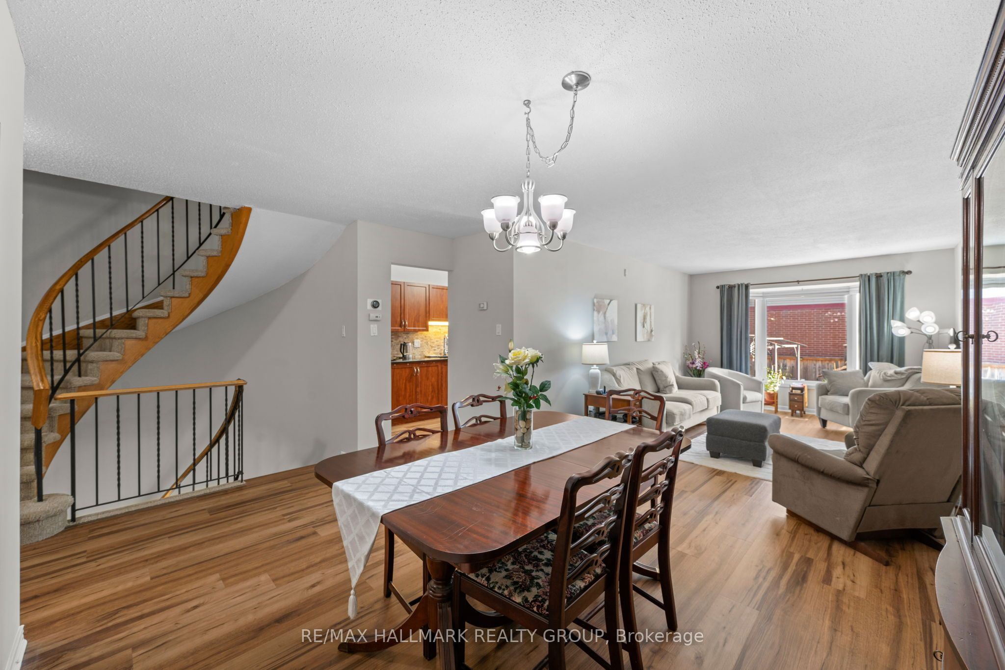 9 Fireside Crescent Property Photo 9
