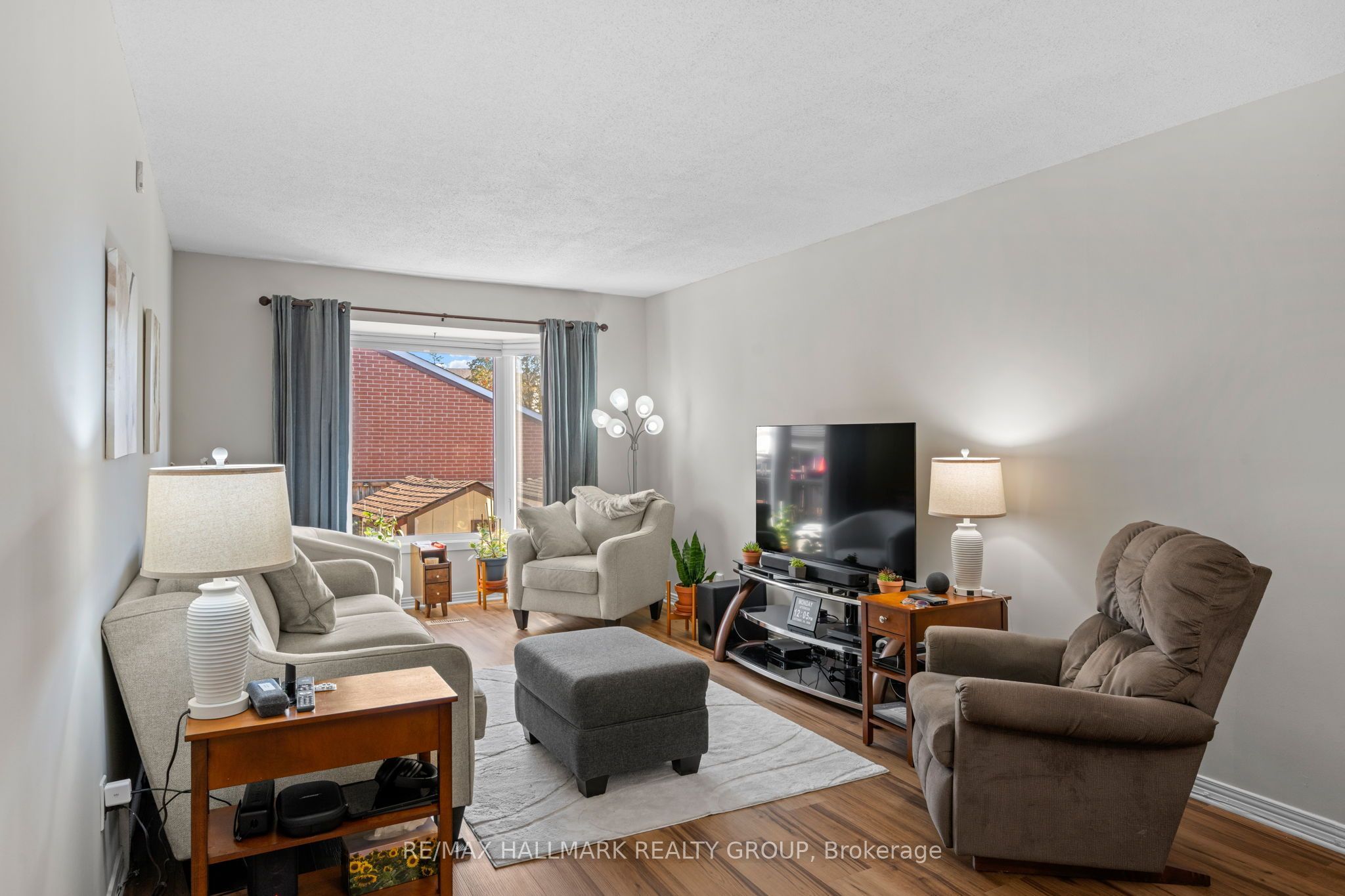 9 Fireside Crescent Property Photo 11