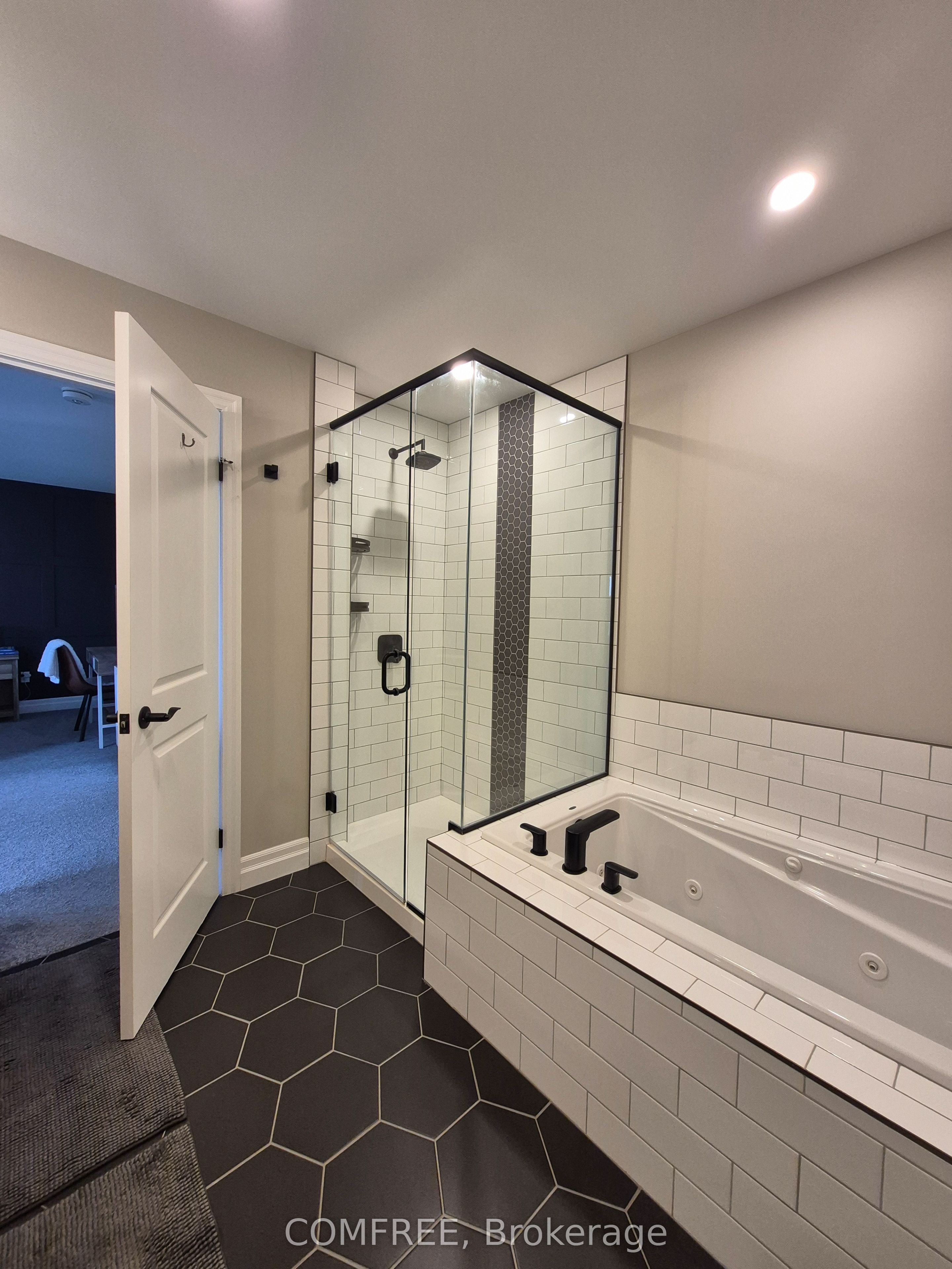 5 Redhaven Lane Property Photo 22