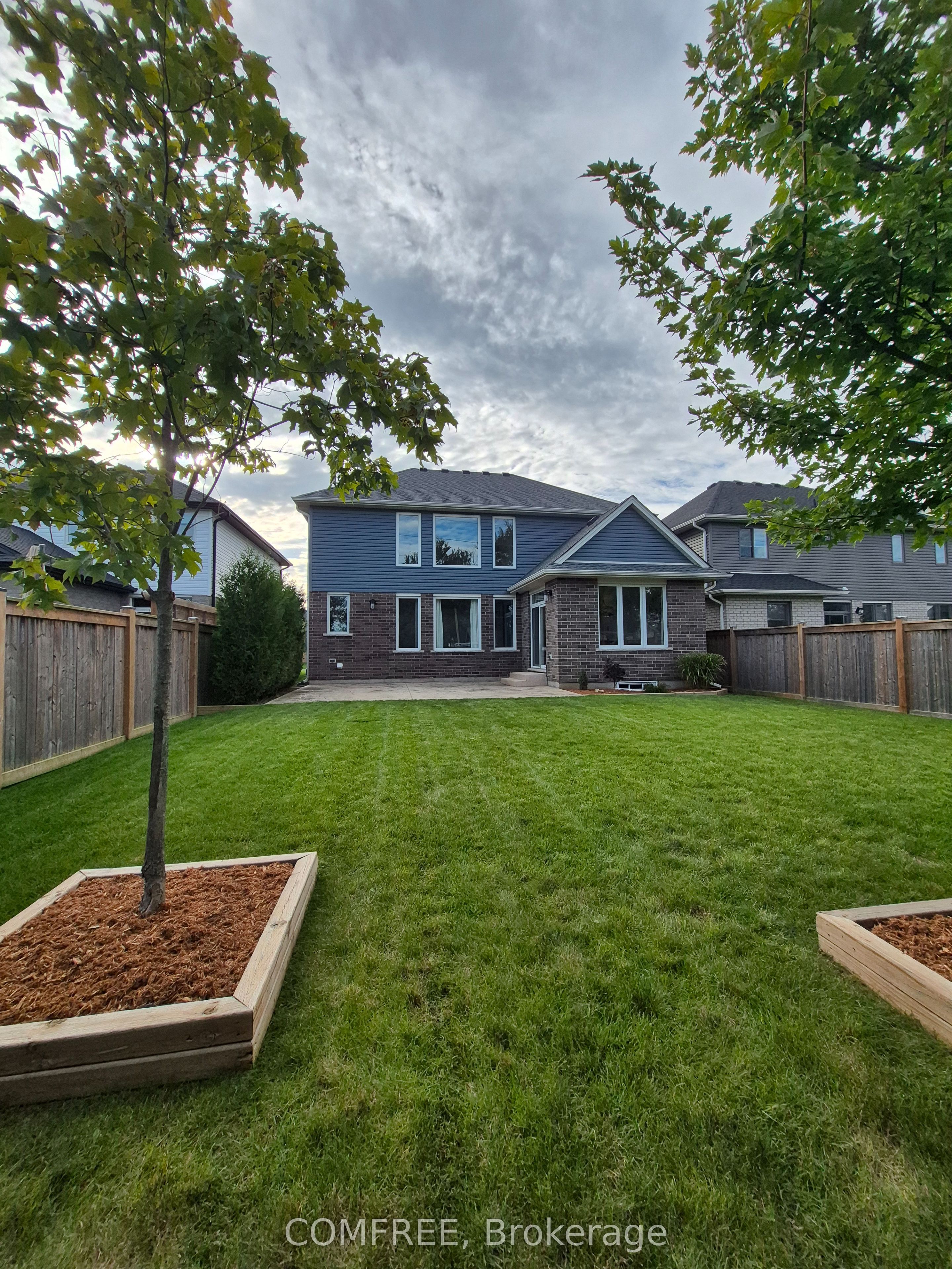 5 Redhaven Lane Property Photo 27