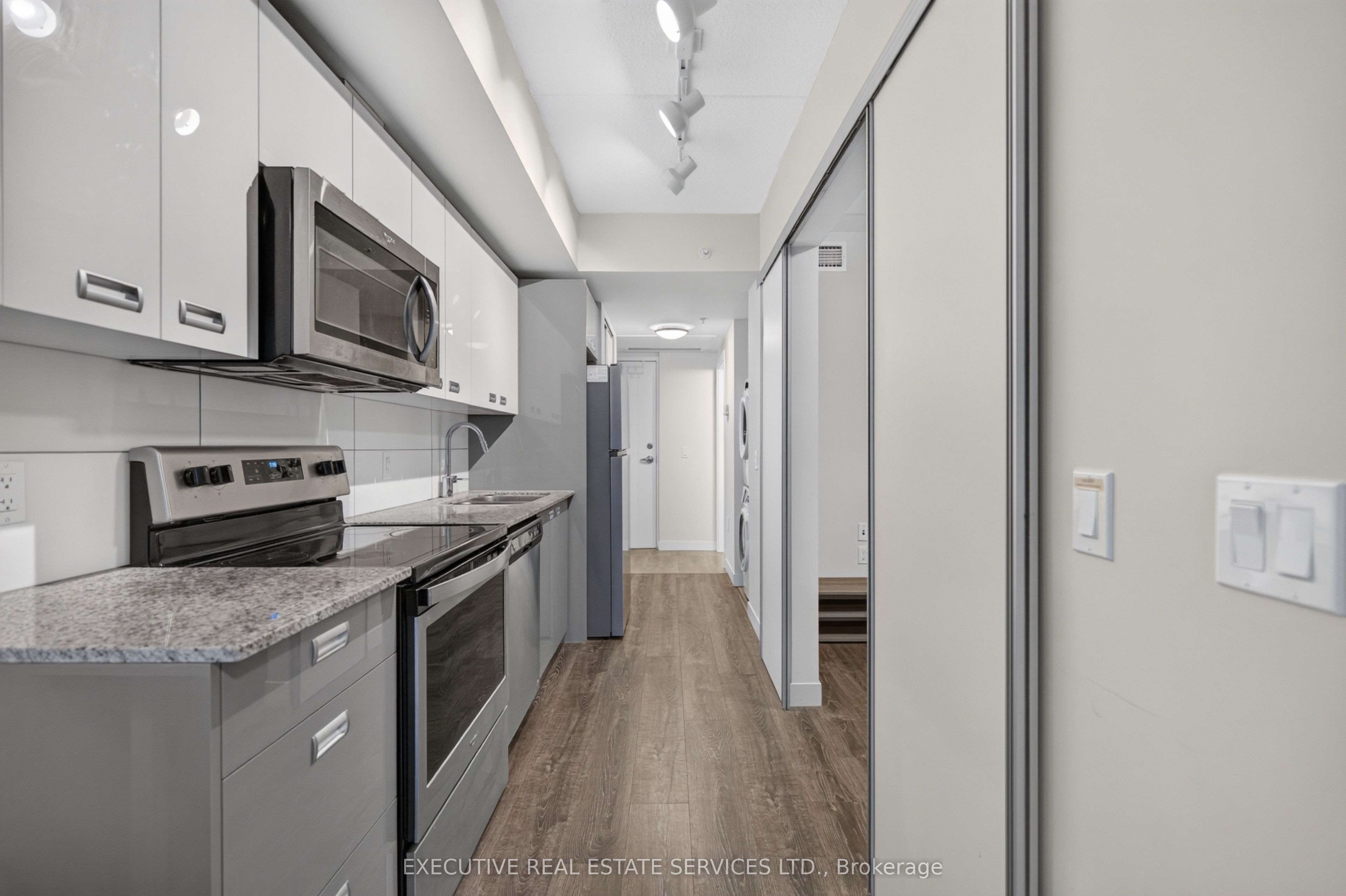 257 Hemlock Street 509 Property Photo 16