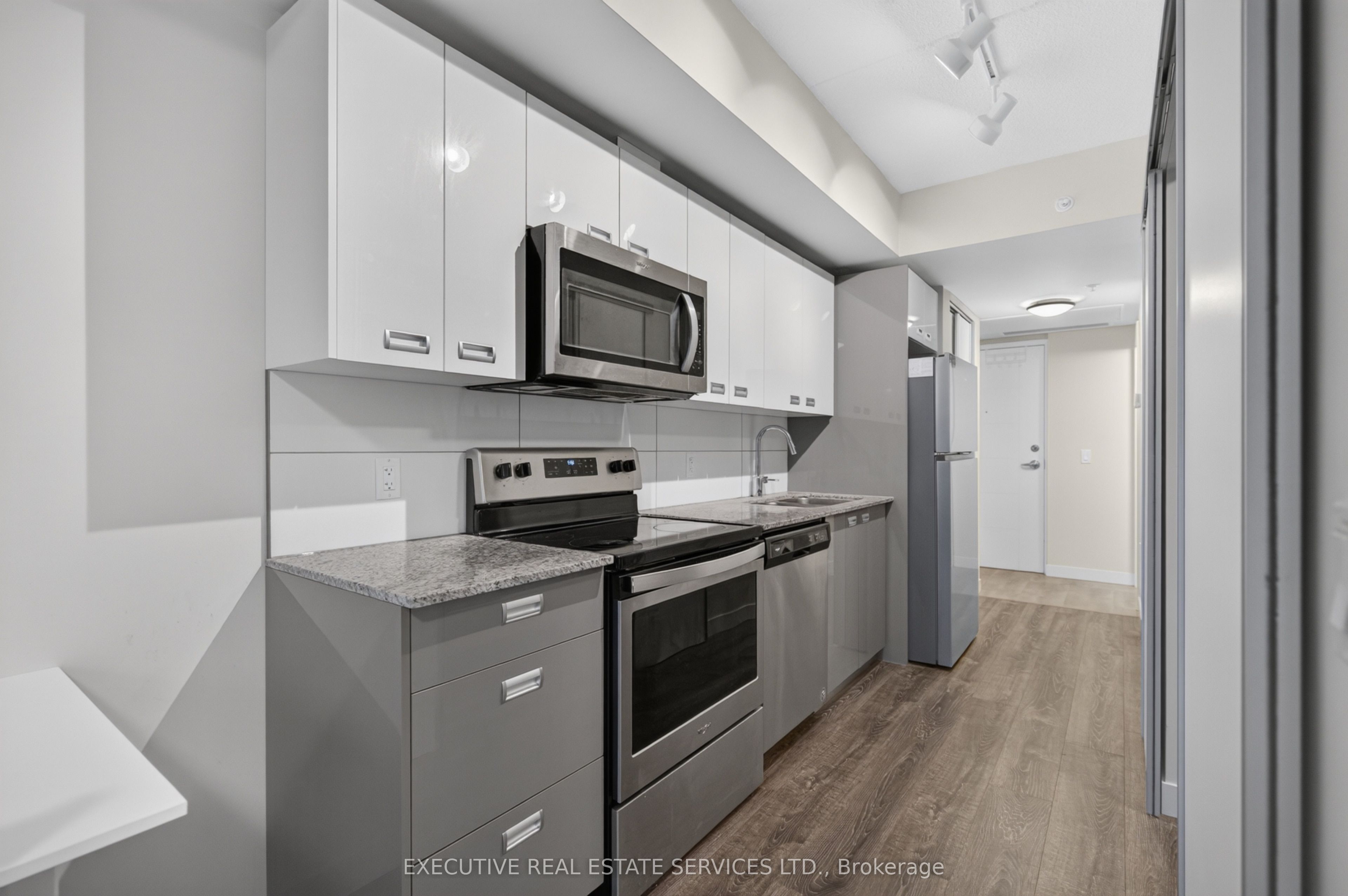 257 Hemlock Street 509 Property Photo 17
