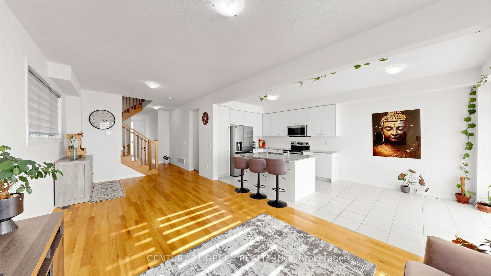 135 Fairey Crescent Property Photo 8