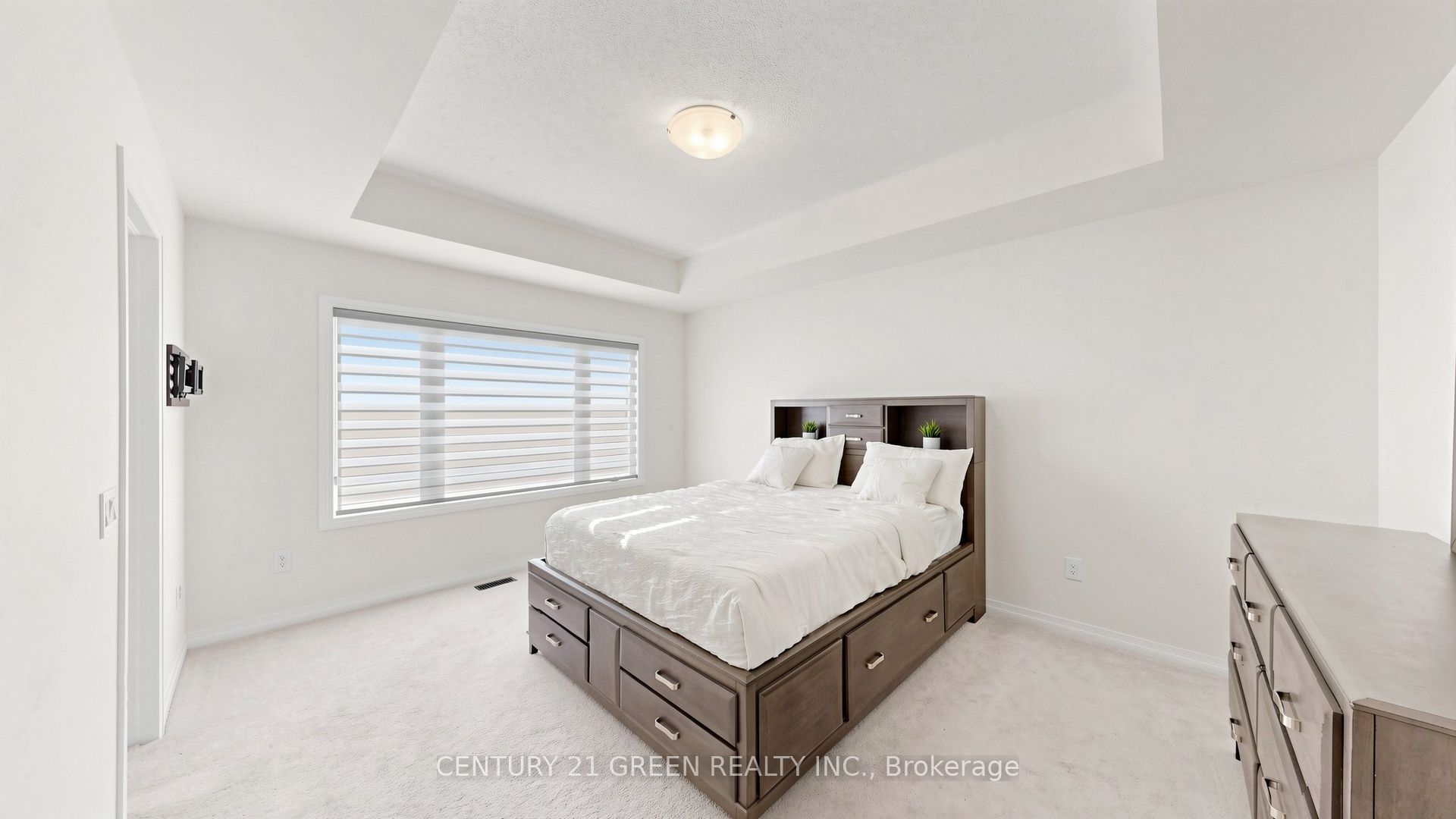 135 Fairey Crescent Property Photo 14